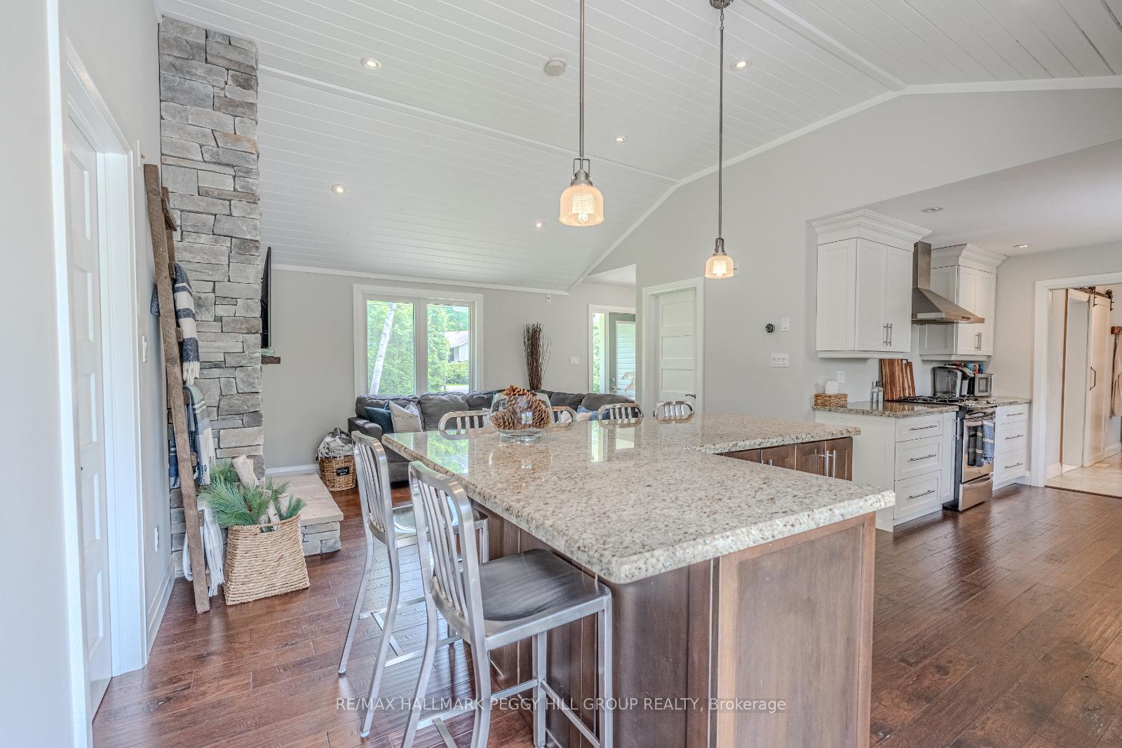 Photo 4 of 61 Grandview Crescent, Oro-Medonte, Rural Oro-Medonte — HOMEH