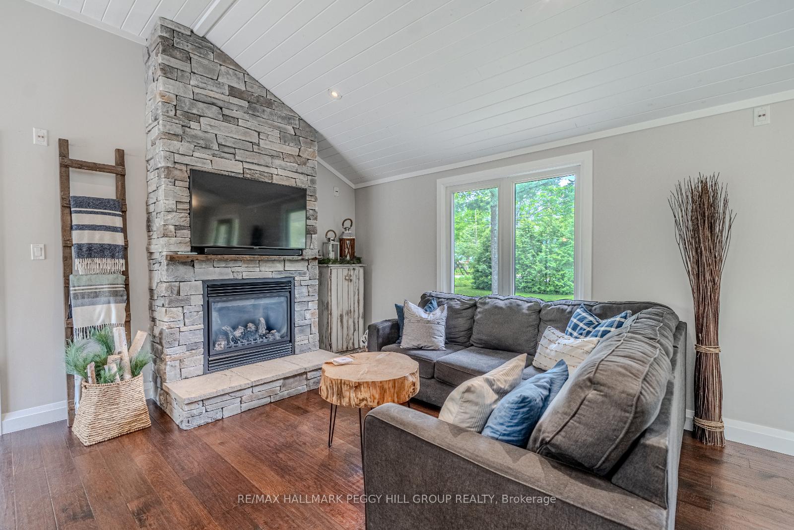 Photo 8 of 61 Grandview Crescent, Oro-Medonte, Rural Oro-Medonte — HOMEH