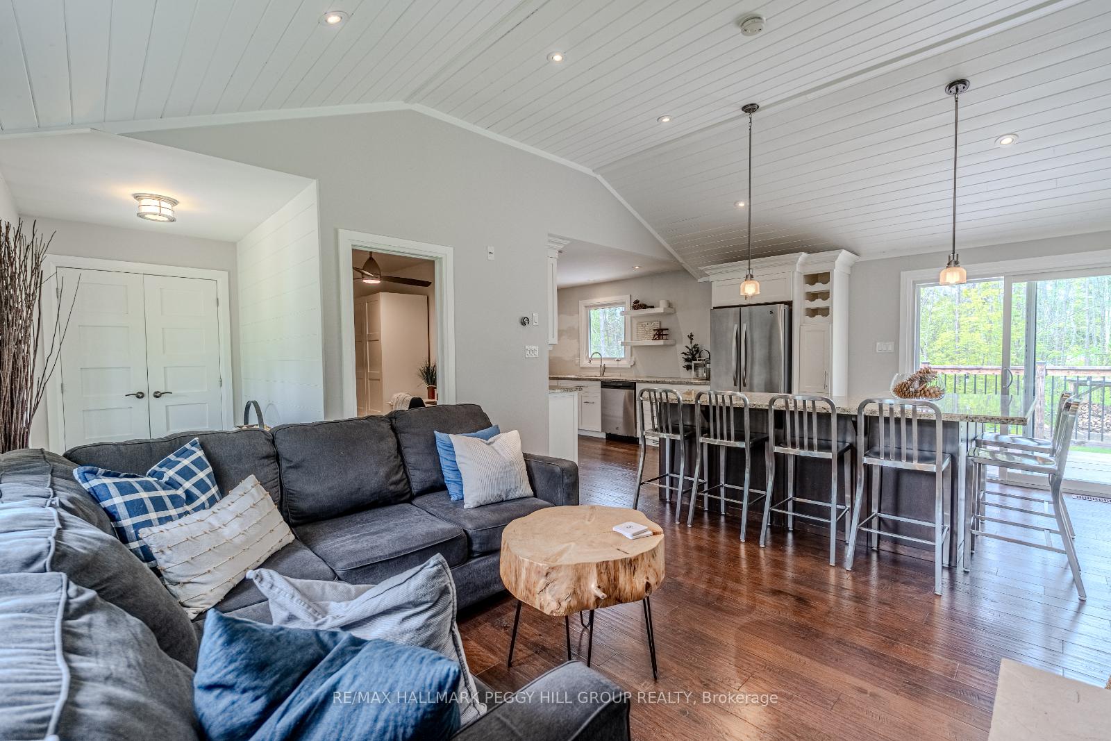 Photo 9 of 61 Grandview Crescent, Oro-Medonte, Rural Oro-Medonte — HOMEH
