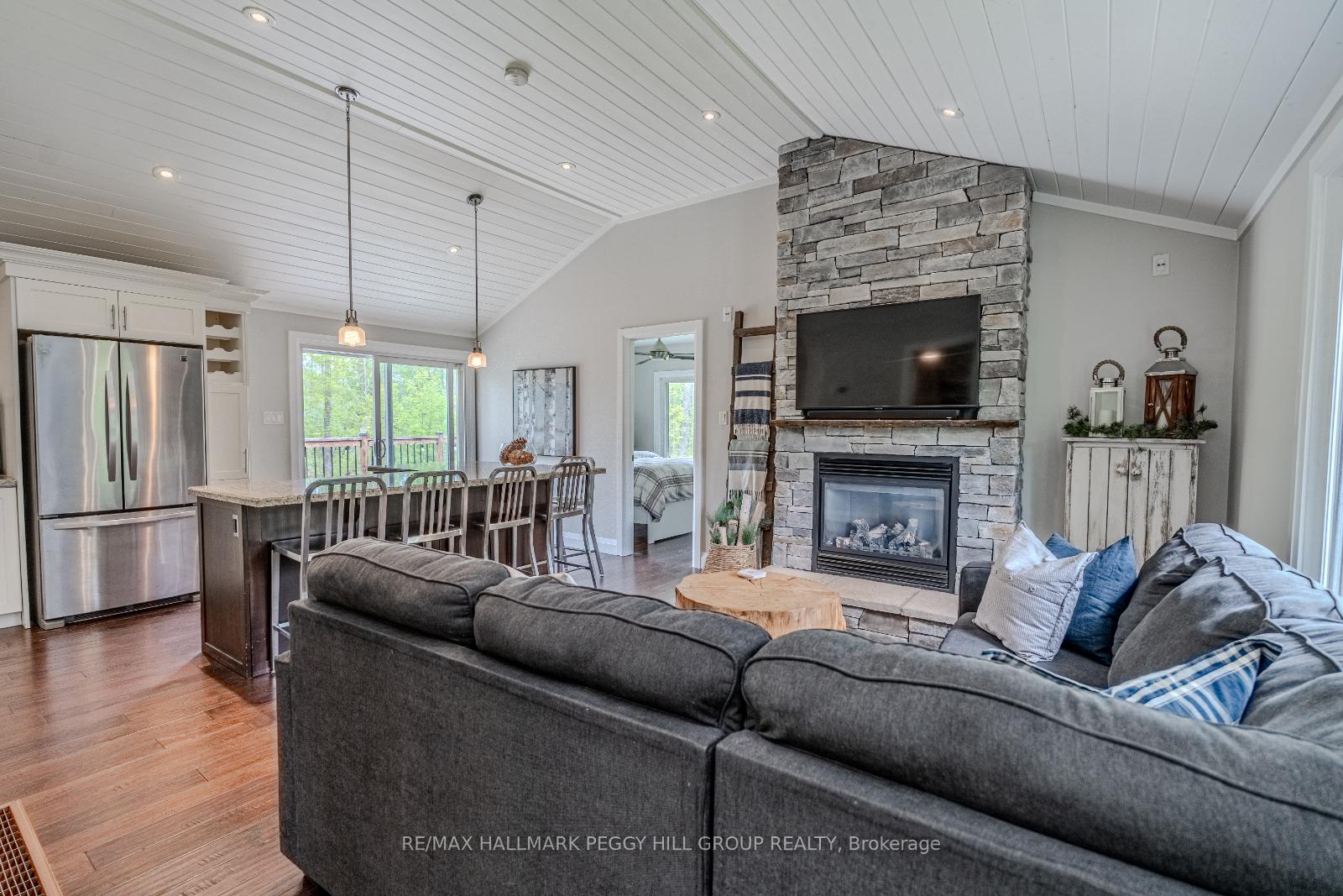 Photo 10 of 61 Grandview Crescent, Oro-Medonte, Rural Oro-Medonte — HOMEH