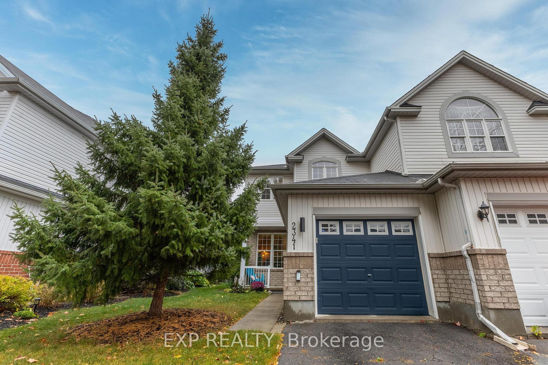 Front of 2341 Glandriel Crescent