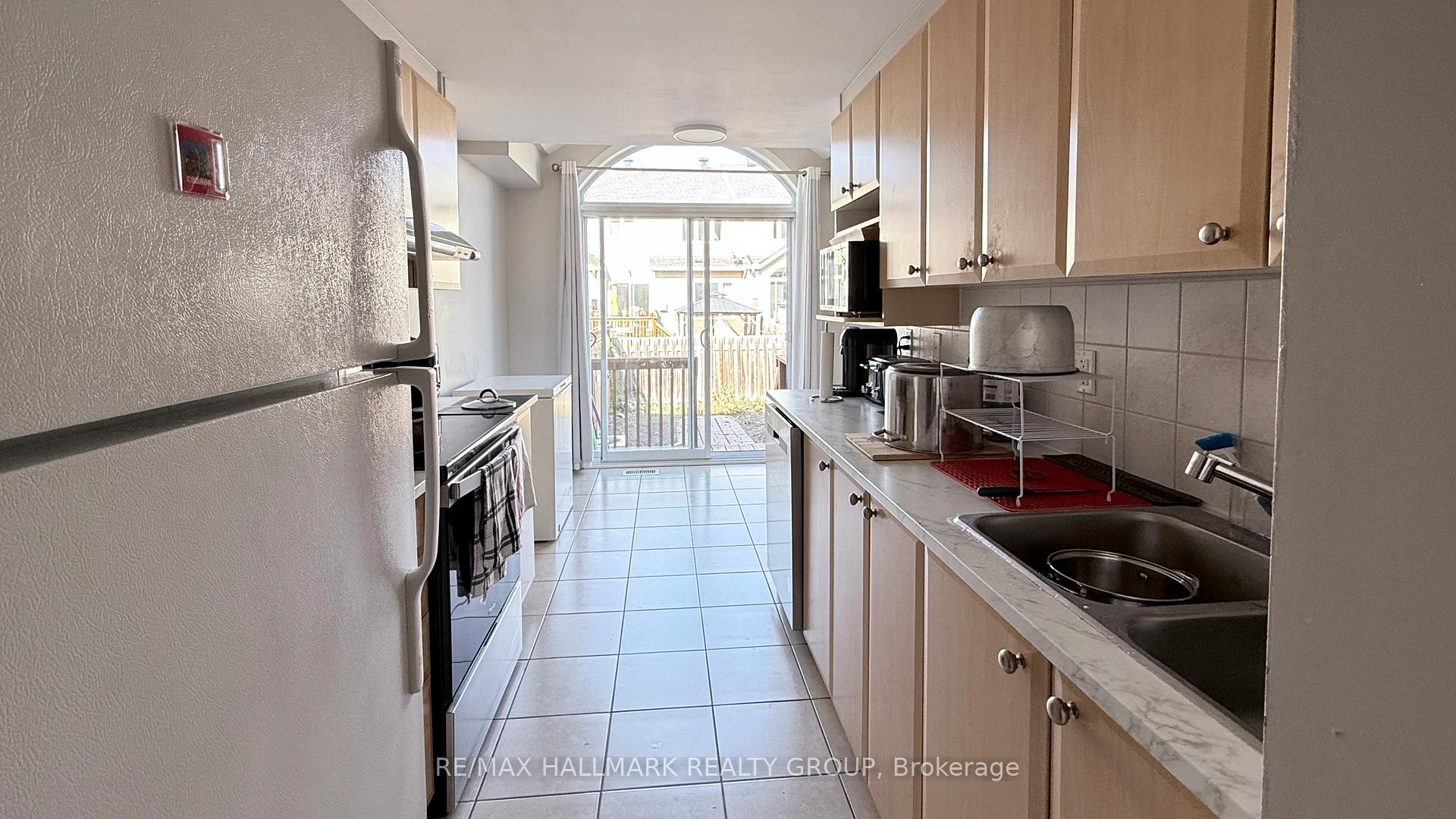 Photo 10 of 261 Monaco Place, Ottawa, Avalon East — HOMEH