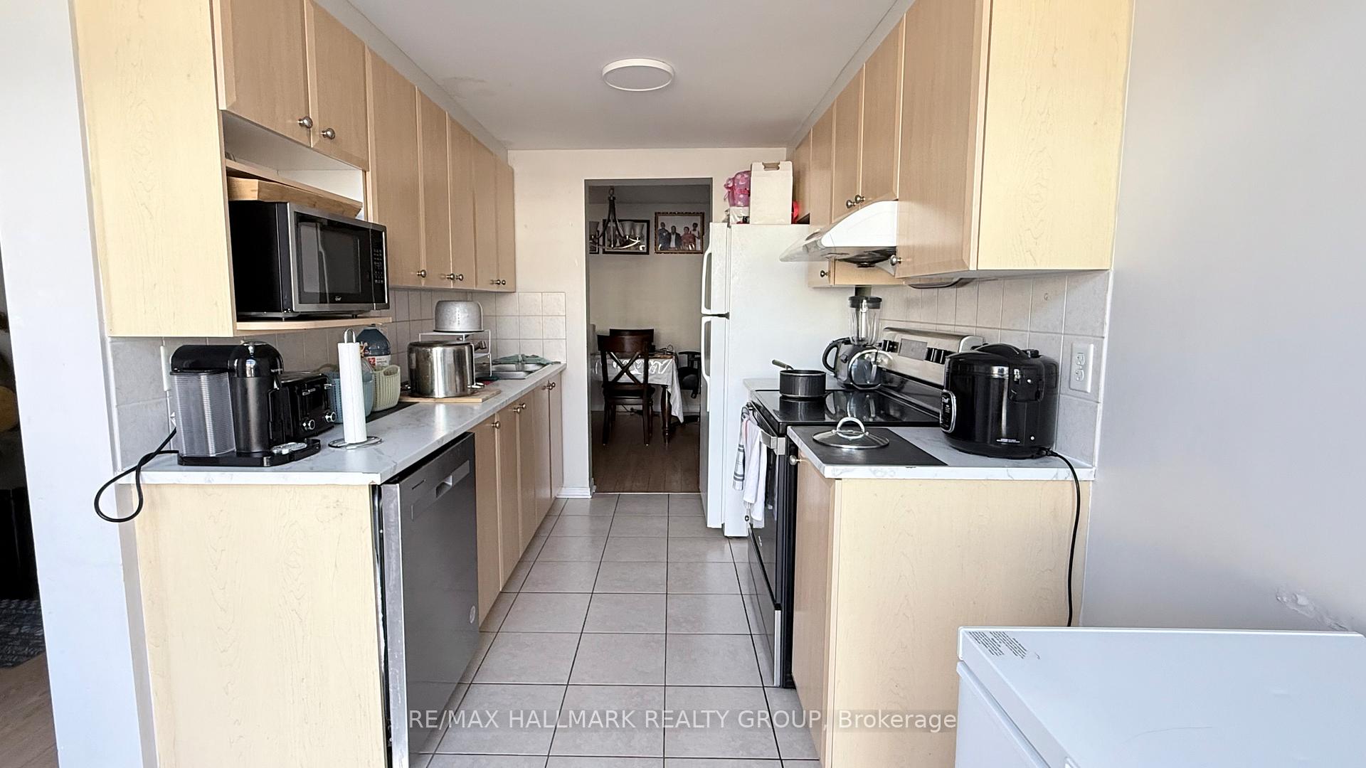 Photo 11 of 261 Monaco Place, Ottawa, Avalon East — HOMEH