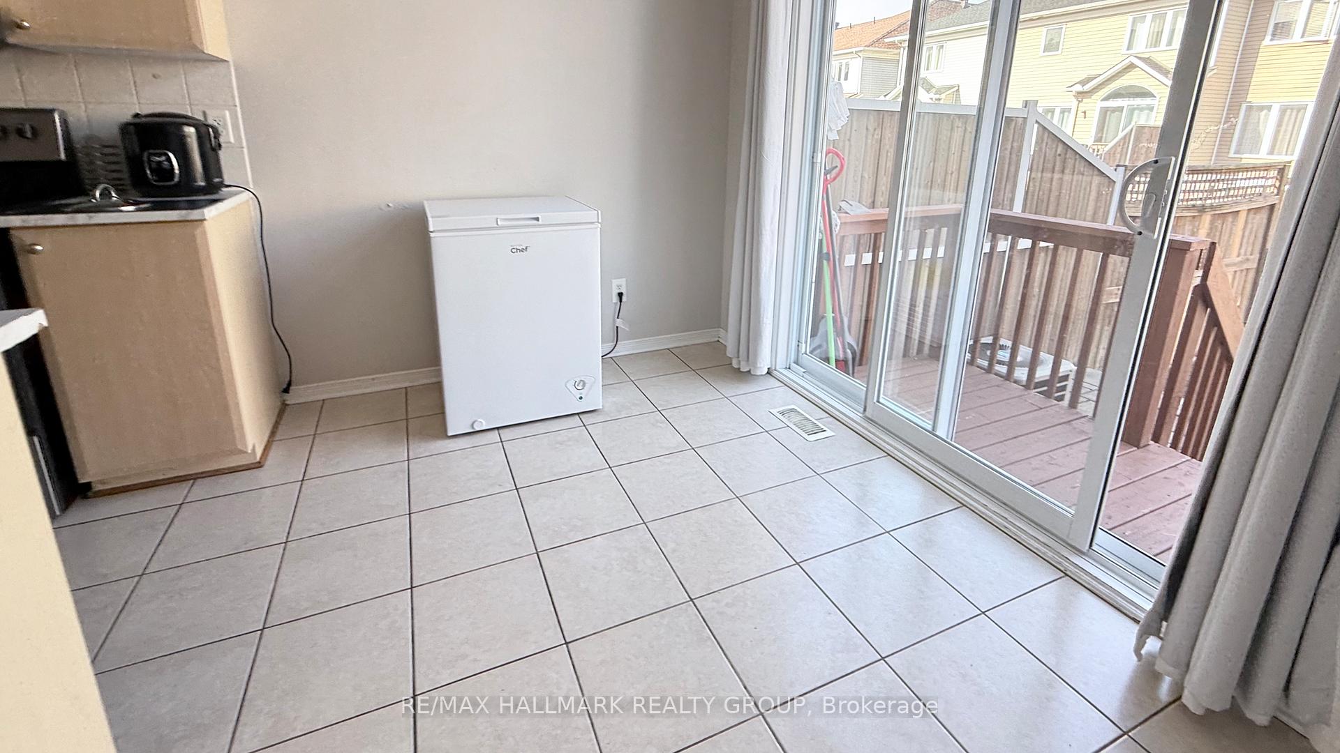 Photo 13 of 261 Monaco Place, Ottawa, Avalon East — HOMEH