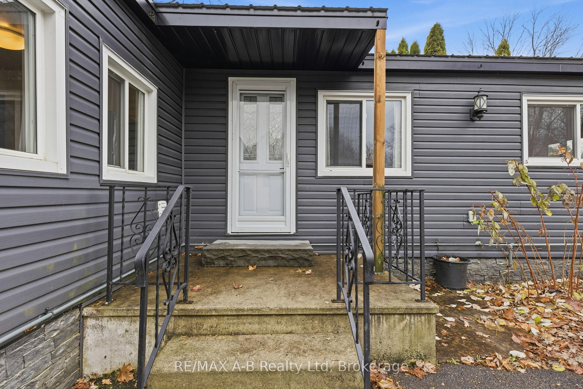 Photo 7 of 191 Cedar Road, Perth East, Crystal Lake — HOMEH