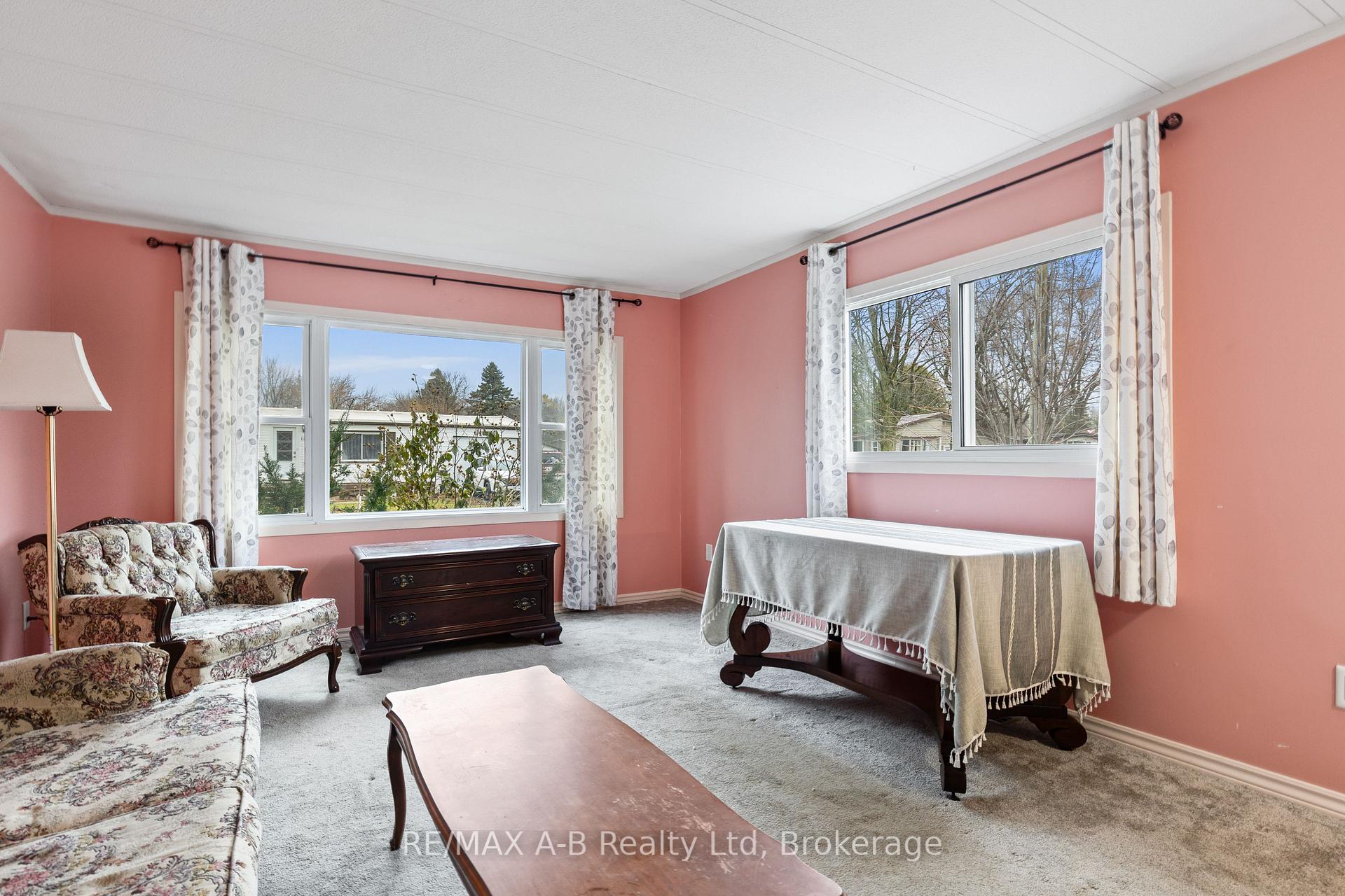 Photo 15 of 191 Cedar Road, Perth East, Crystal Lake — HOMEH