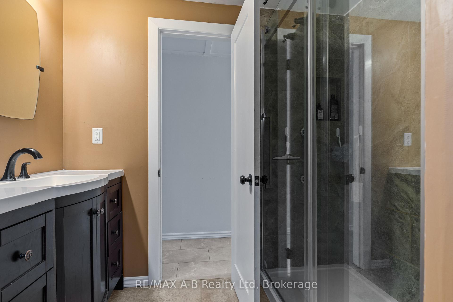 Photo 21 of 191 Cedar Road, Perth East, Crystal Lake — HOMEH