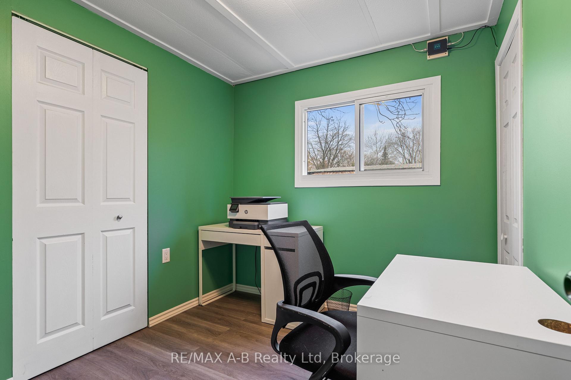 Photo 22 of 191 Cedar Road, Perth East, Crystal Lake — HOMEH