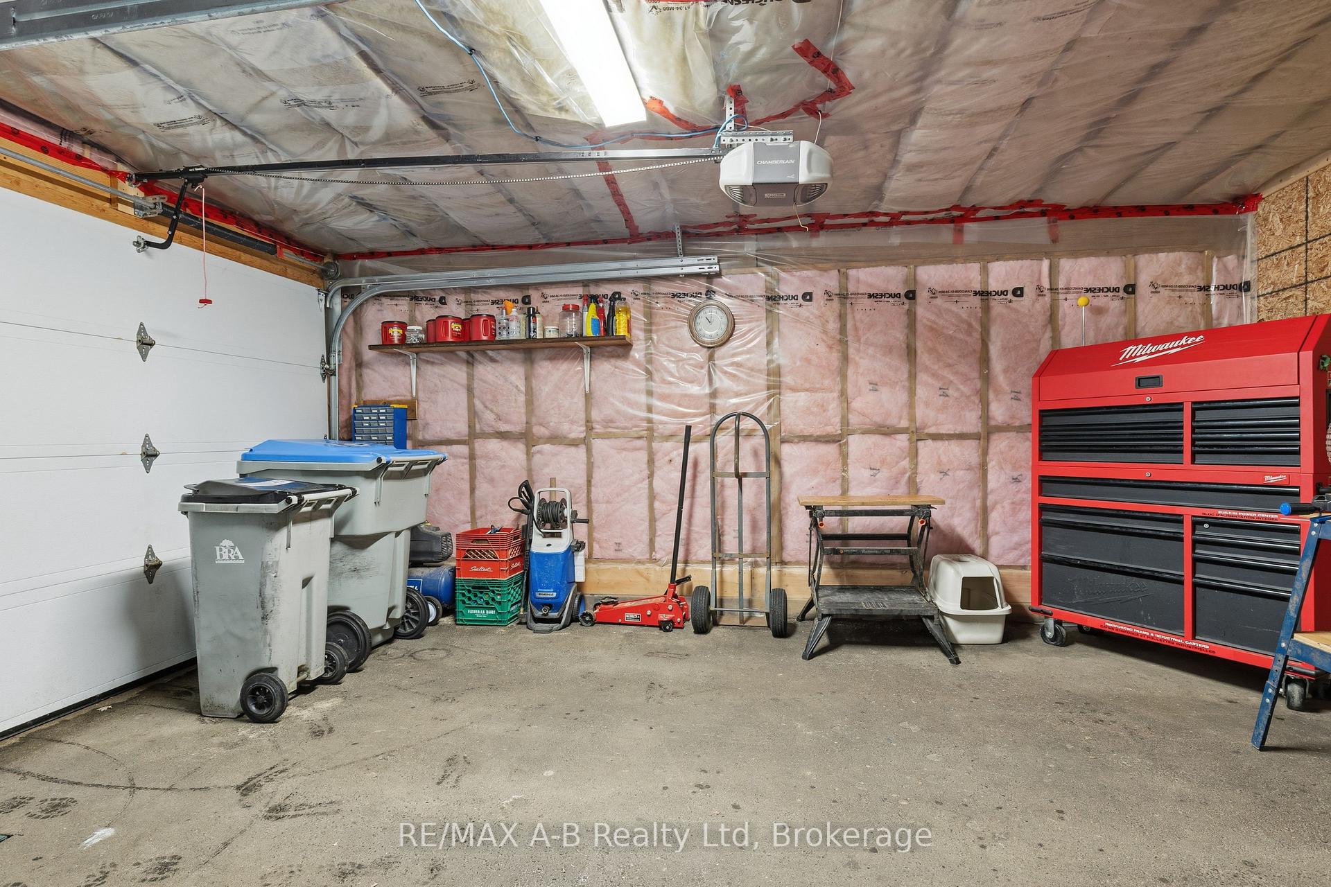 Photo 32 of 191 Cedar Road, Perth East, Crystal Lake — HOMEH