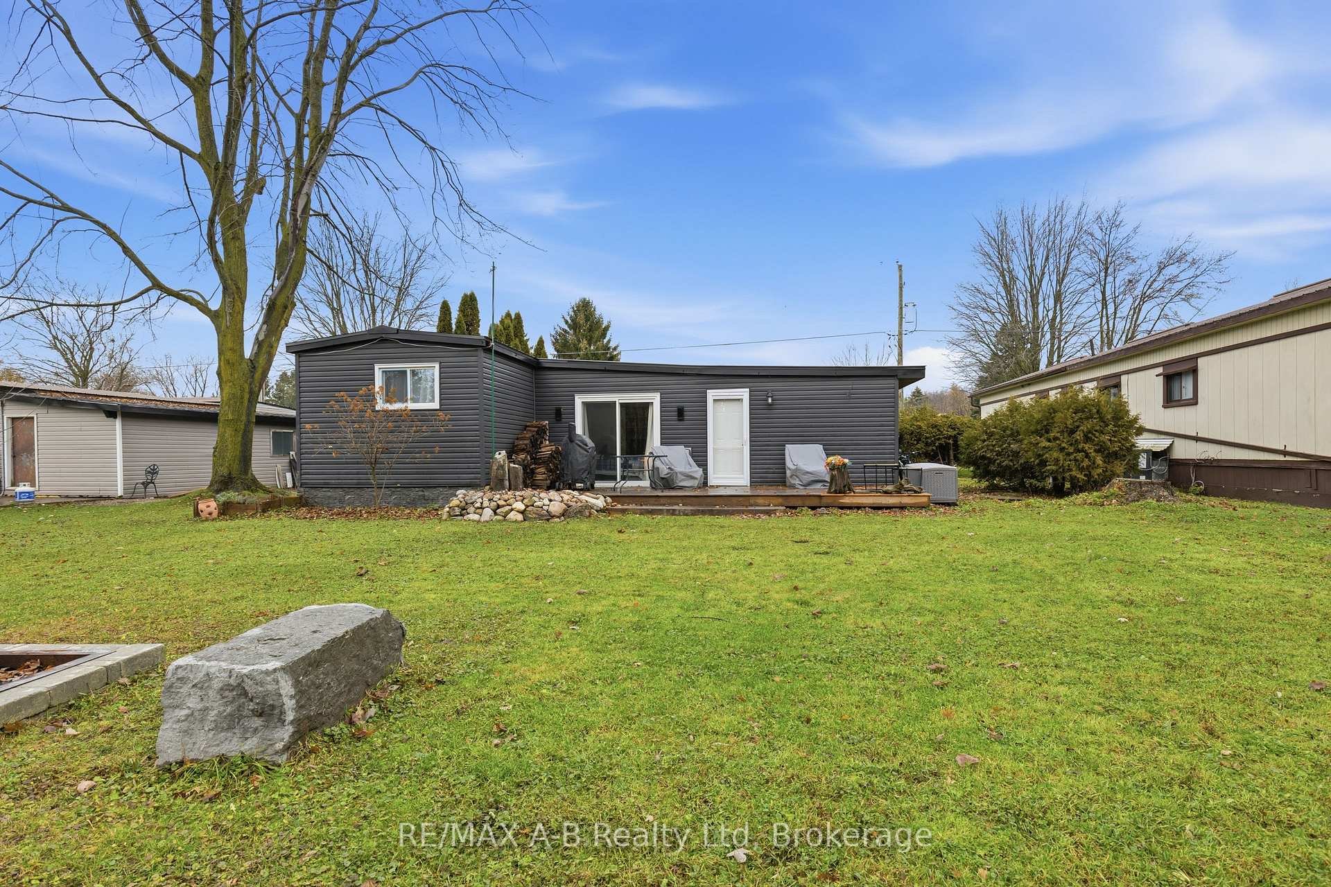 Photo 37 of 191 Cedar Road, Perth East, Crystal Lake — HOMEH
