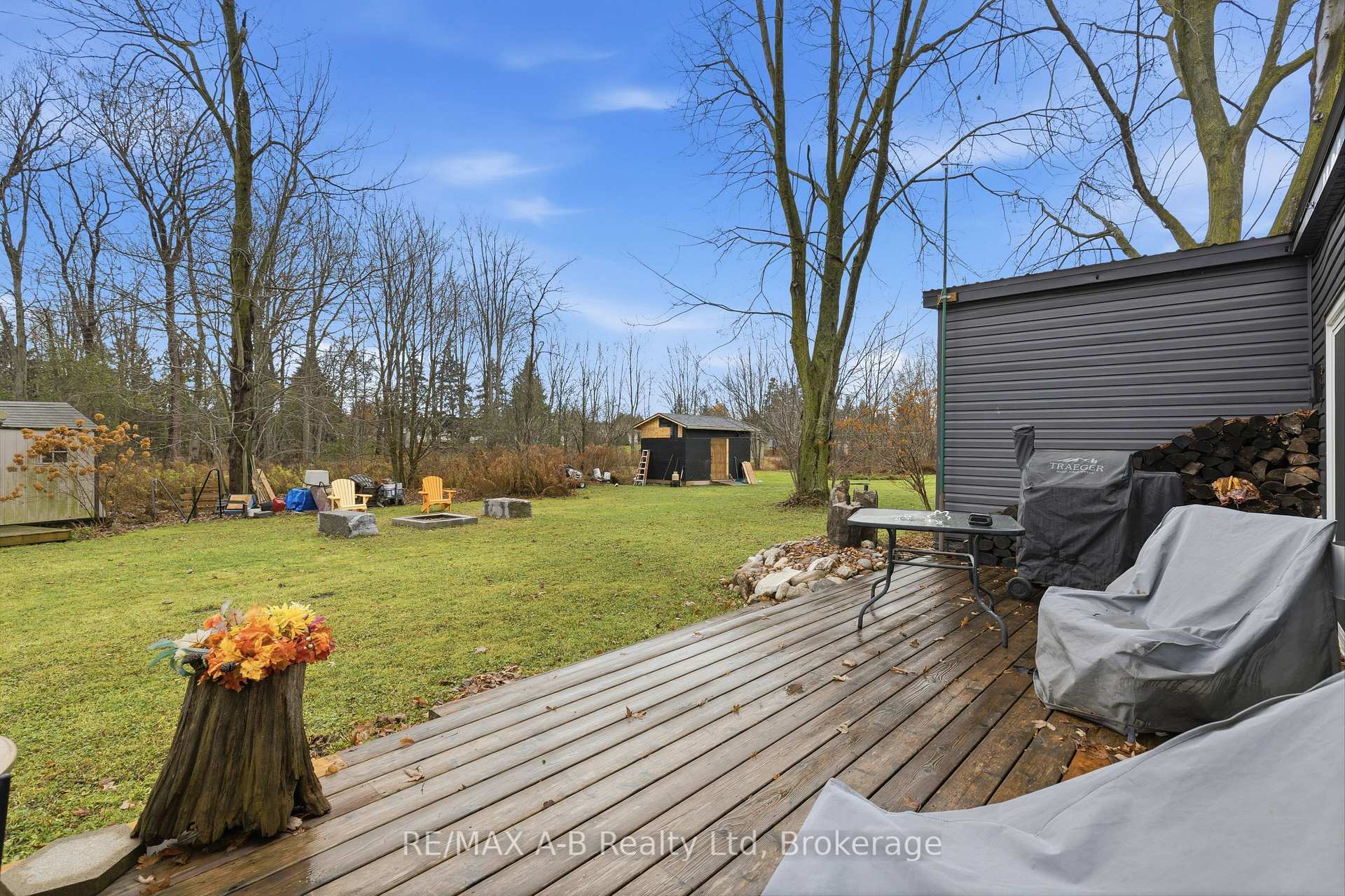 Photo 40 of 191 Cedar Road, Perth East, Crystal Lake — HOMEH