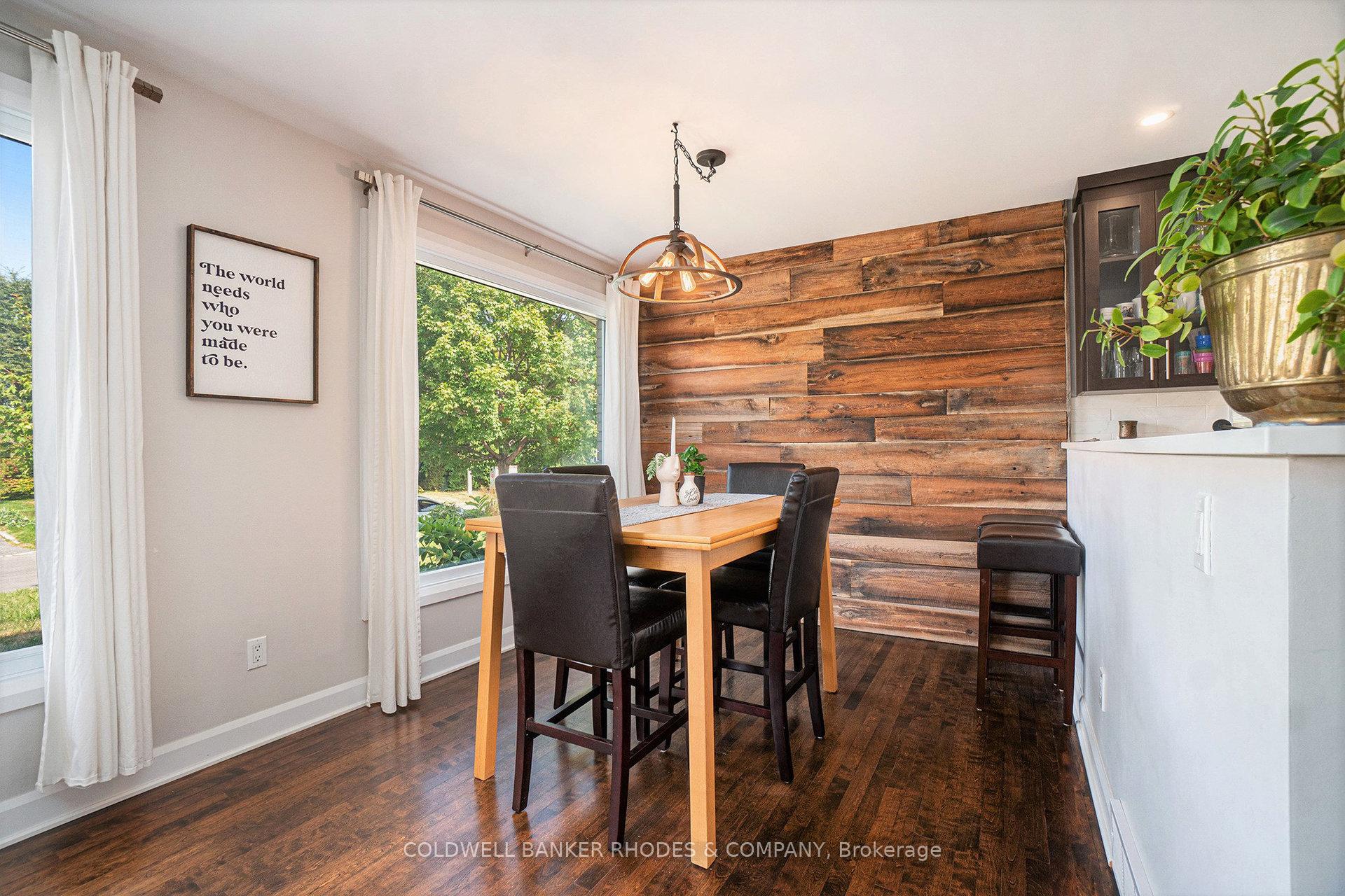 Photo 11 of 2722 Stone Crescent, Ottawa, Redwood Park — HOMEH