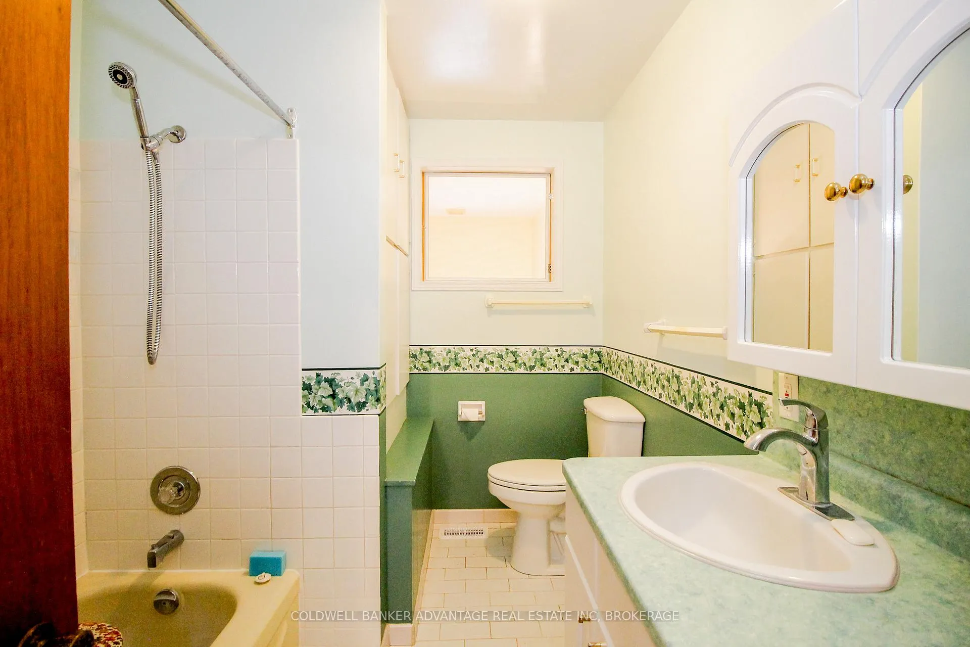 Photo 20 of 8 Bigelow Crescent, Pelham, Fonthill — HOMEH