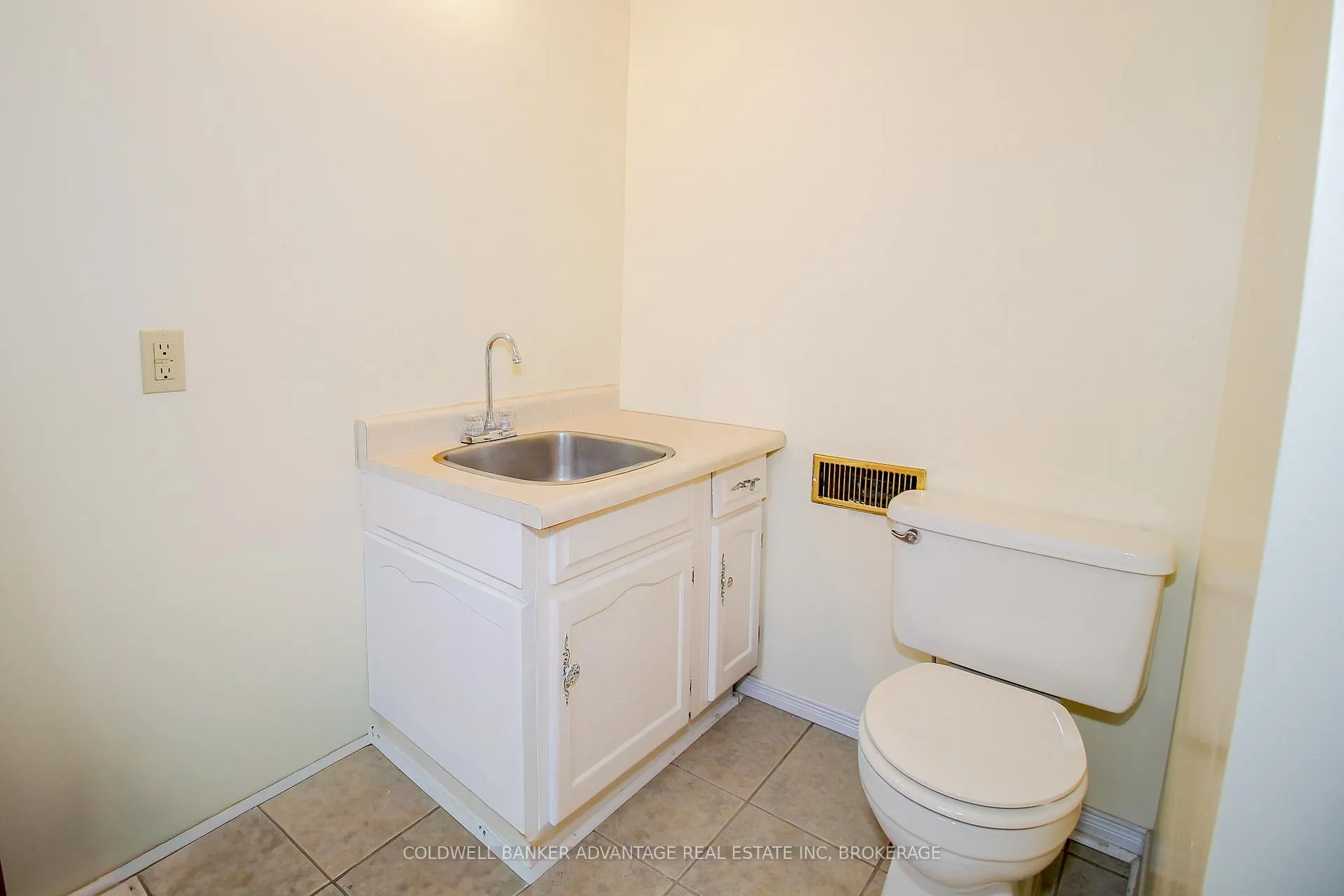 Photo 31 of 8 Bigelow Crescent, Pelham, Fonthill — HOMEH
