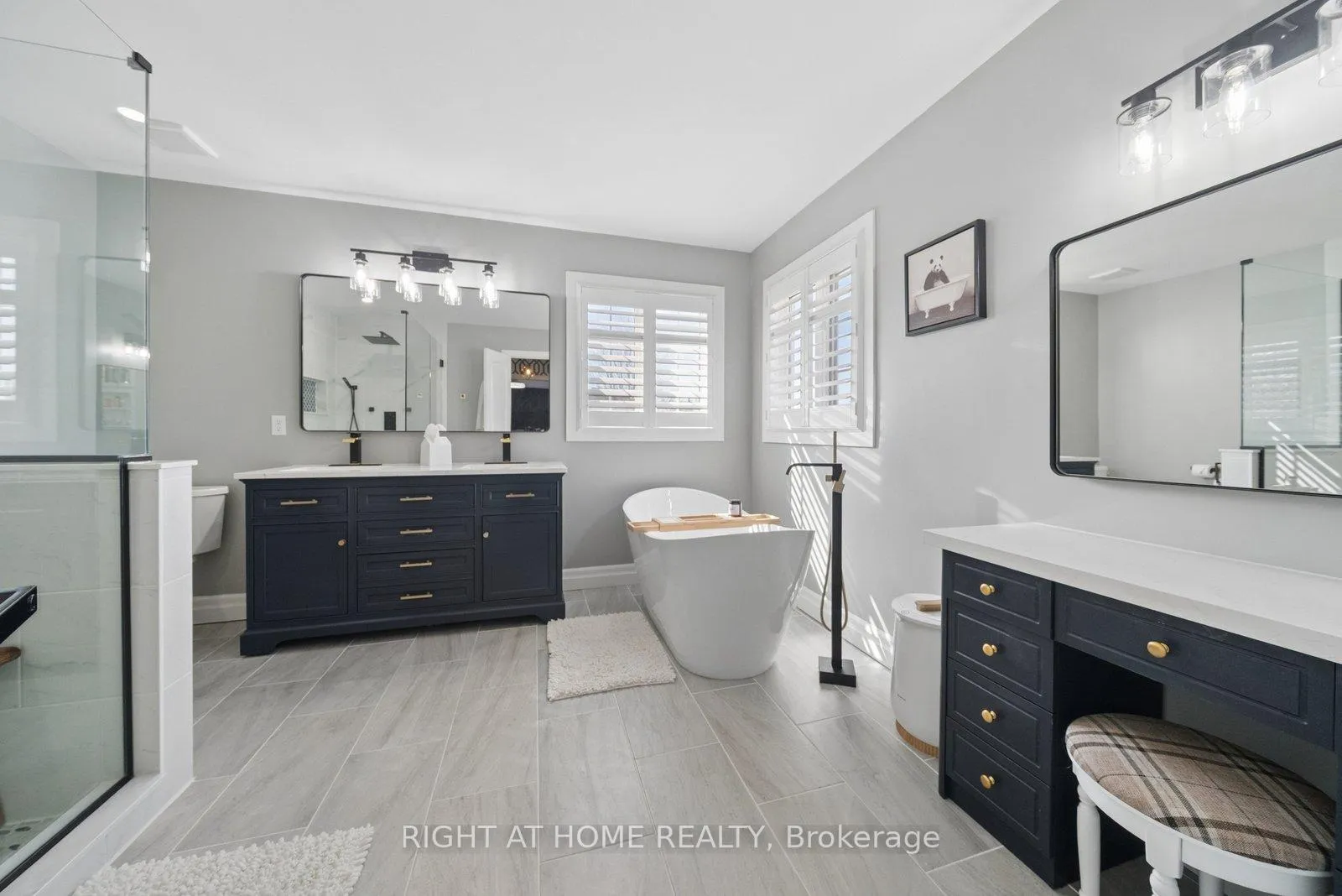 Photo 16 of 68 Jennings Drive, Clarington, Bowmanville — HOMEH