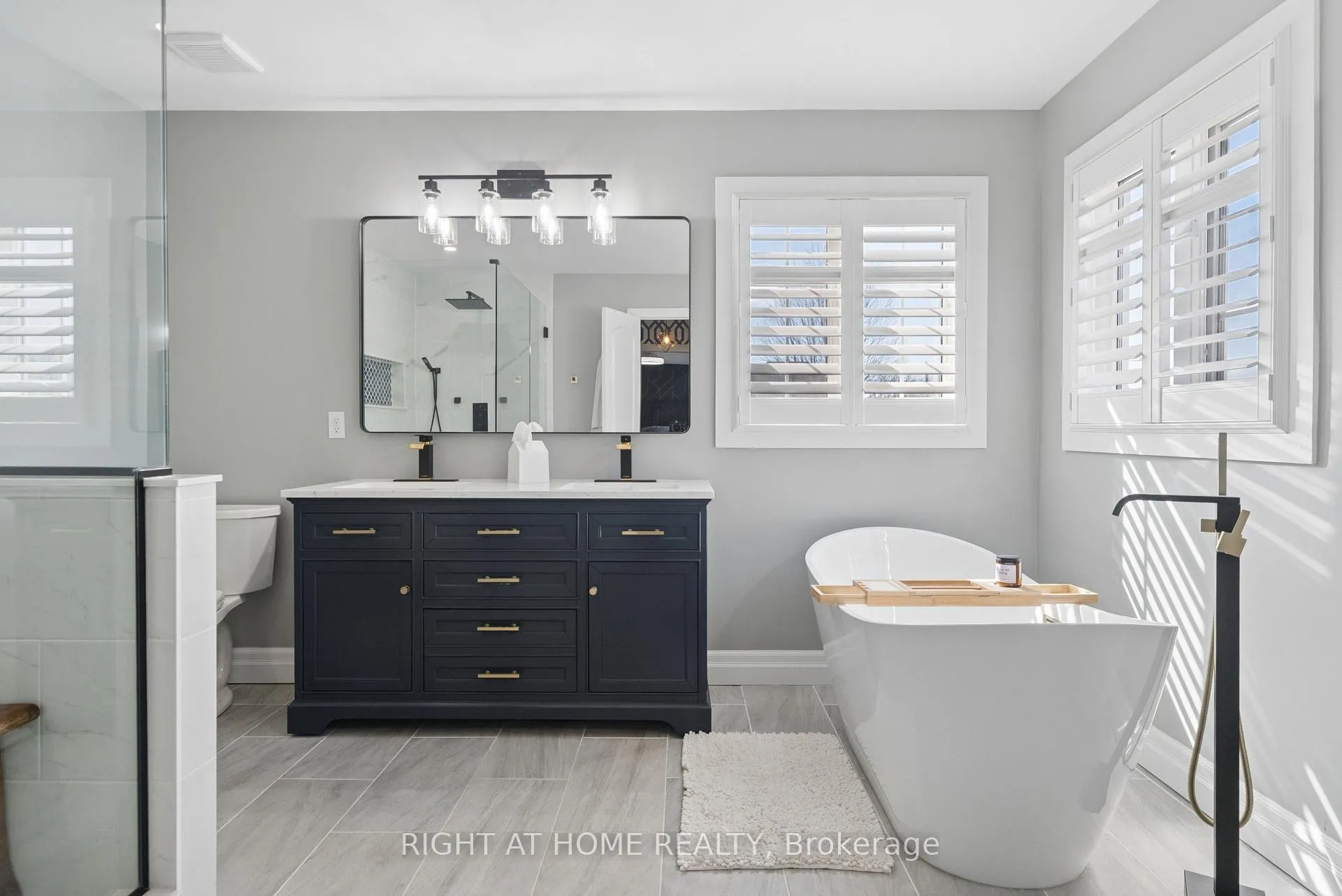 Photo 17 of 68 Jennings Drive, Clarington, Bowmanville — HOMEH