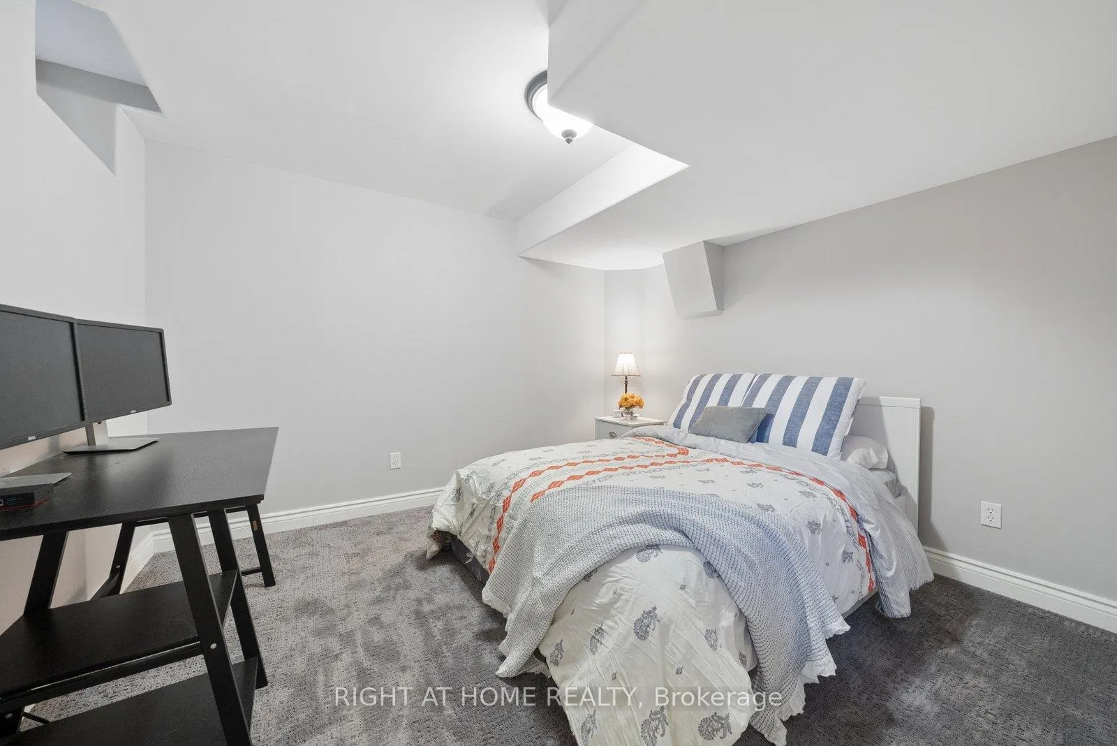 Photo 25 of 68 Jennings Drive, Clarington, Bowmanville — HOMEH