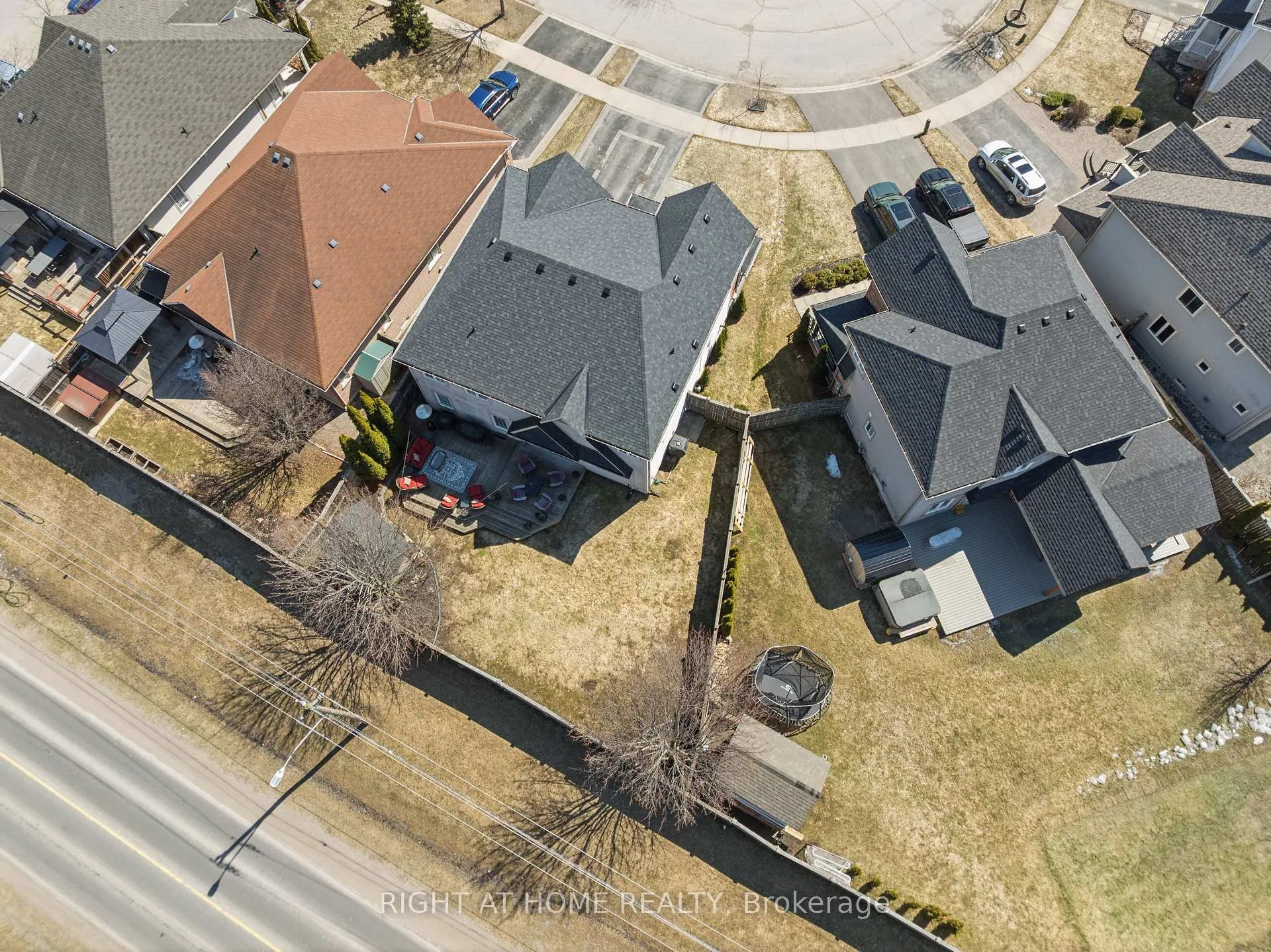Photo 29 of 68 Jennings Drive, Clarington, Bowmanville — HOMEH