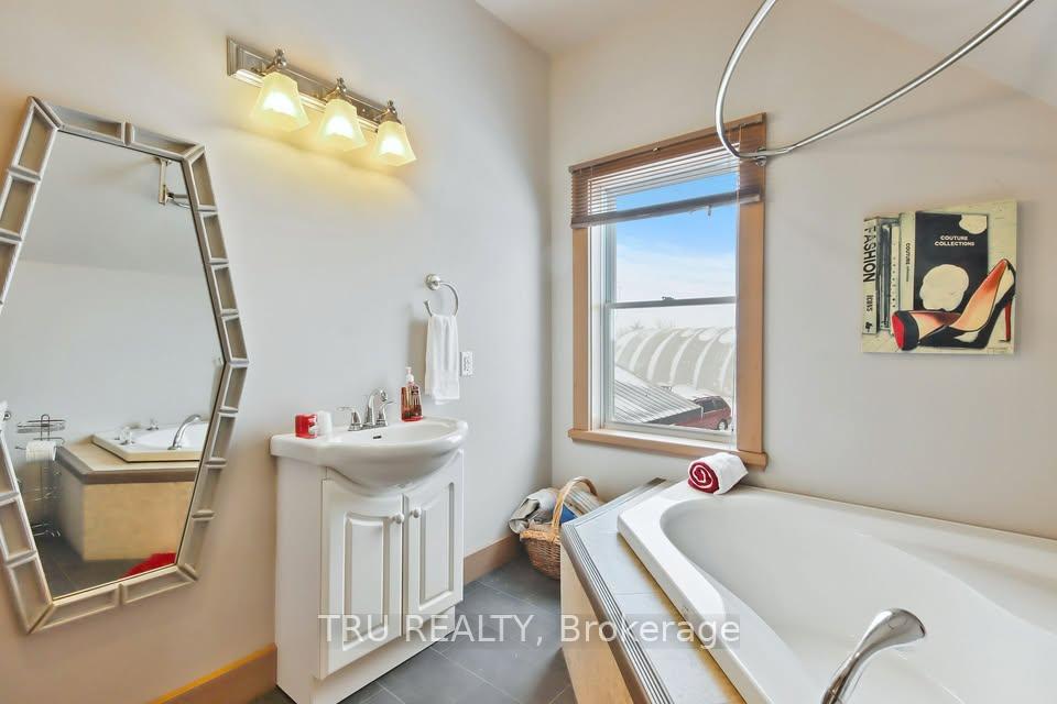 Photo 16 of 13109 County Rd 3, North Dundas, North Dundas (Winchester) Twp — HOMEH