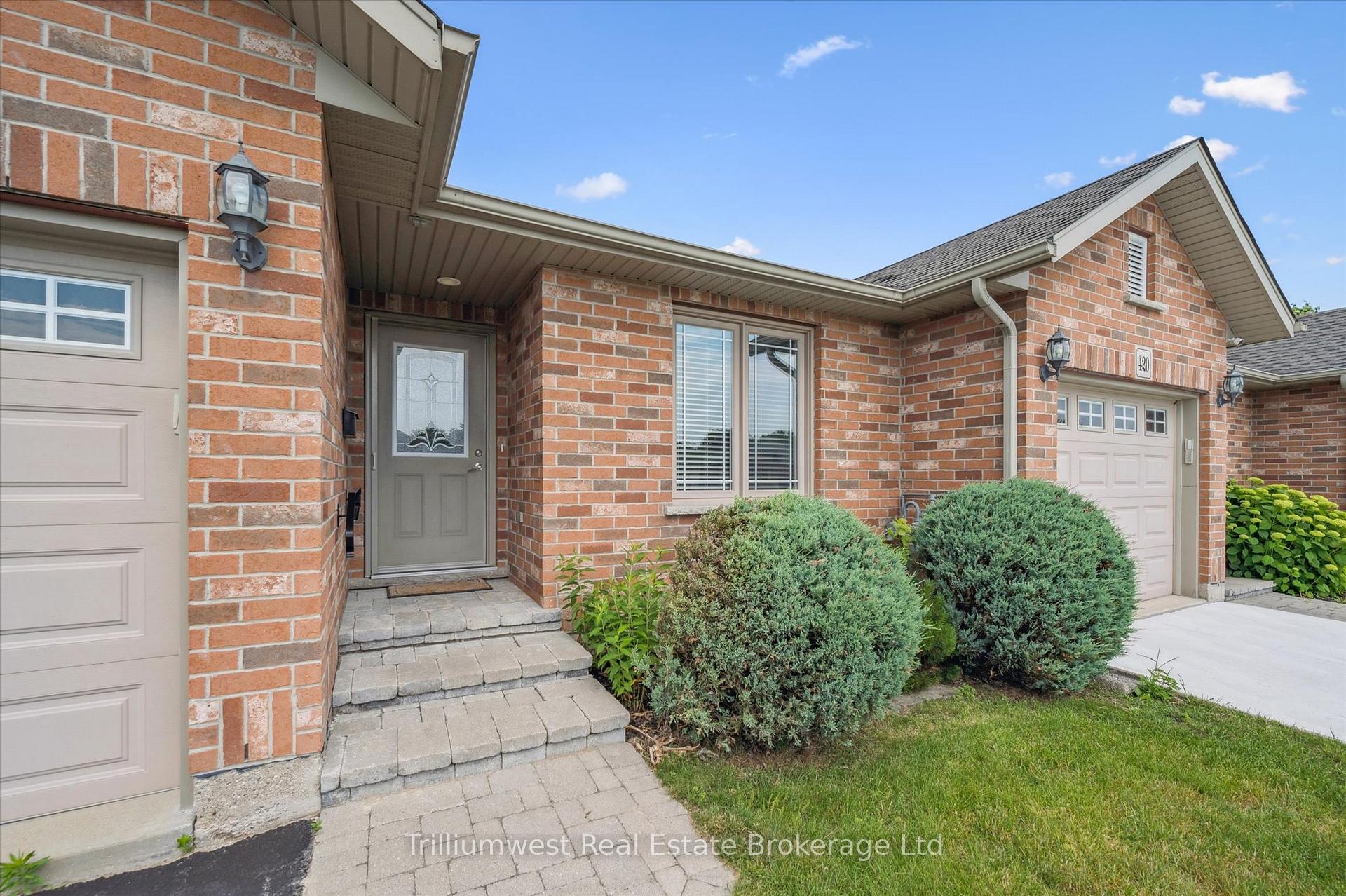 Photo 2 of 410 Catherine Street, North Huron, Wingham — HOMEH