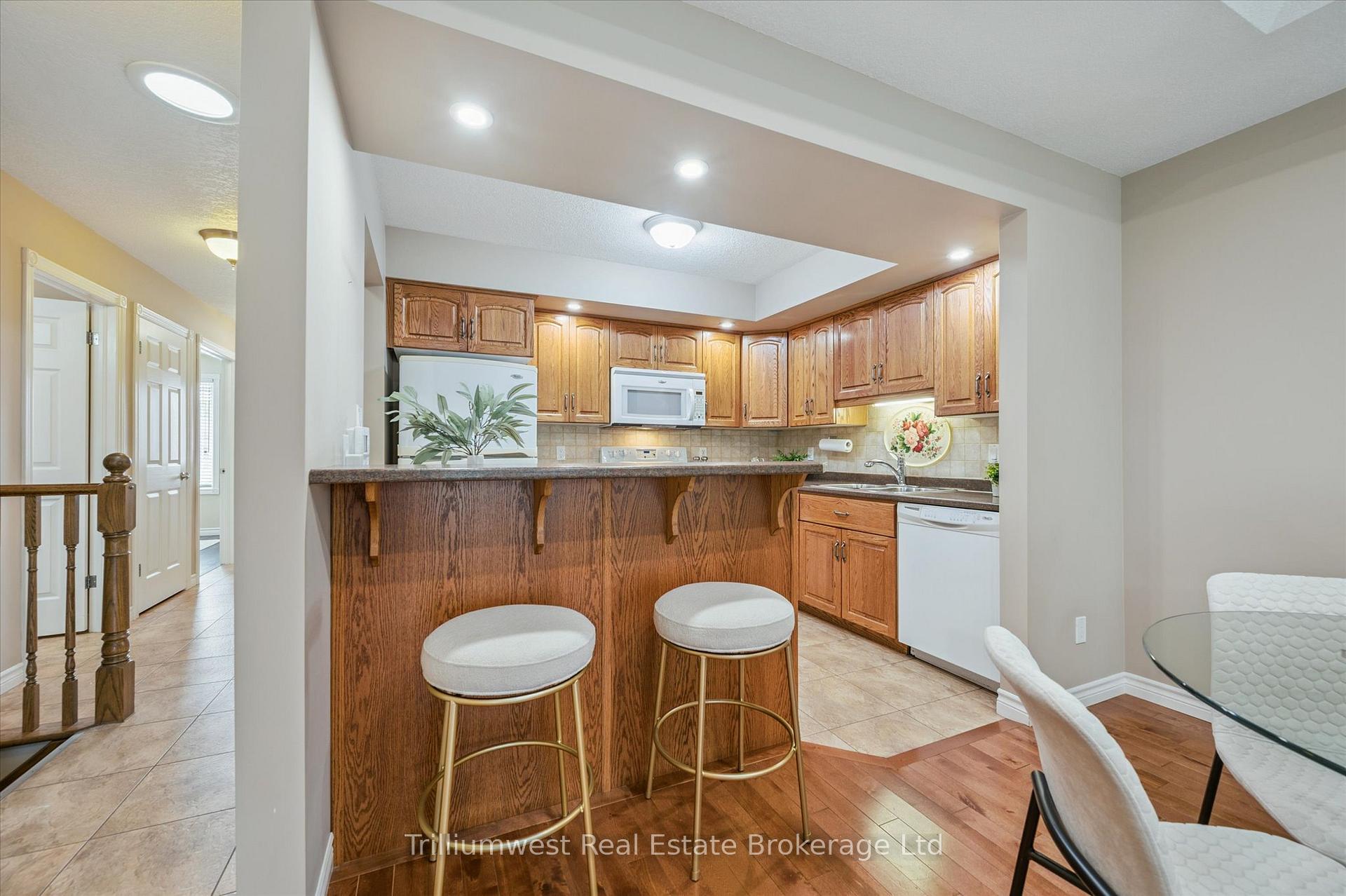 Photo 4 of 410 Catherine Street, North Huron, Wingham — HOMEH