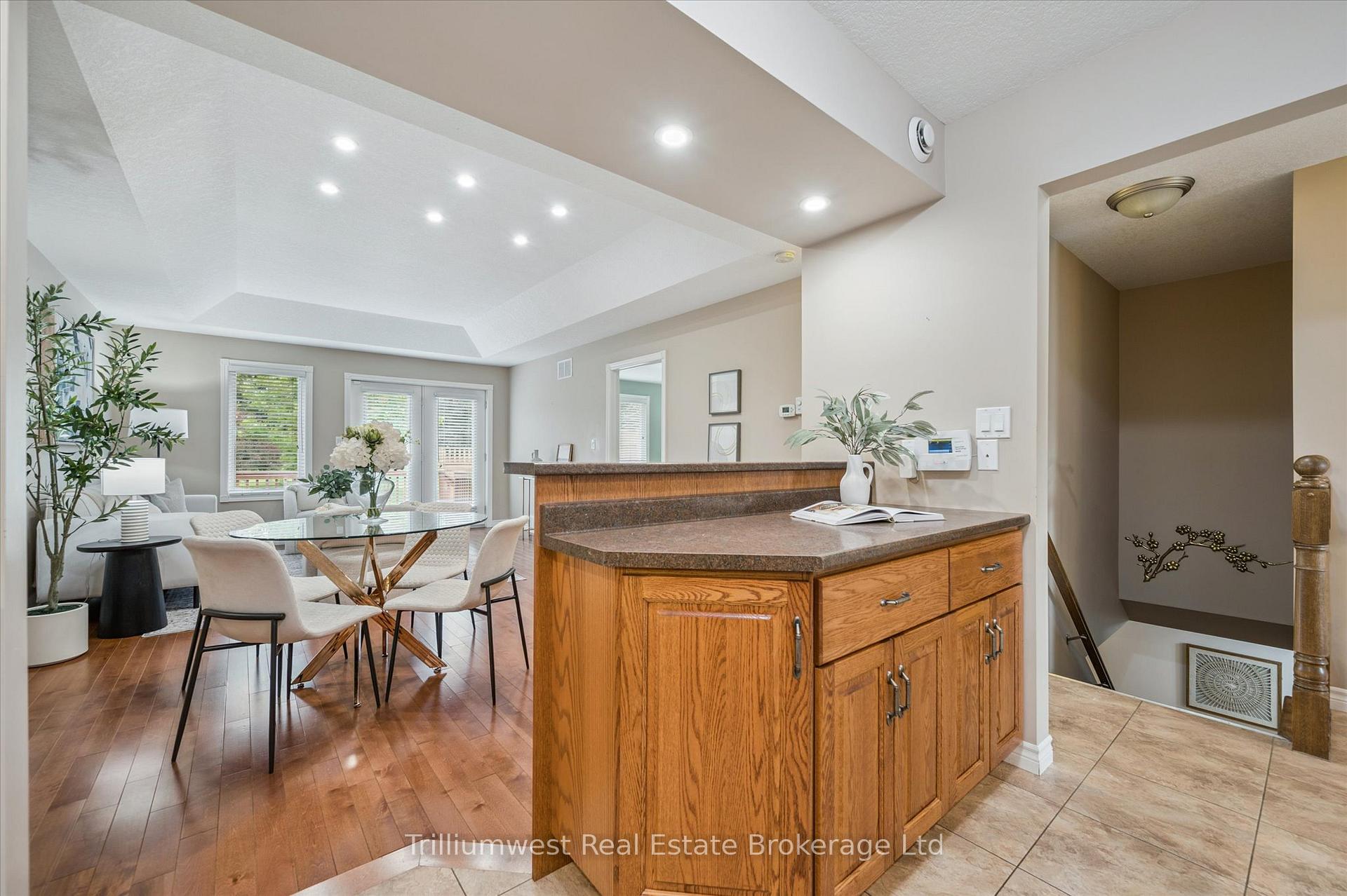 Photo 5 of 410 Catherine Street, North Huron, Wingham — HOMEH