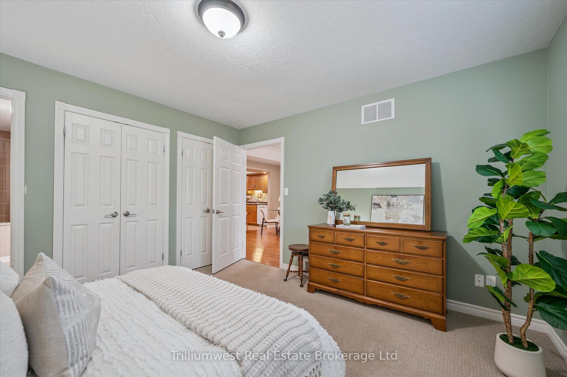 Photo 19 of 410 Catherine Street, North Huron, Wingham — HOMEH