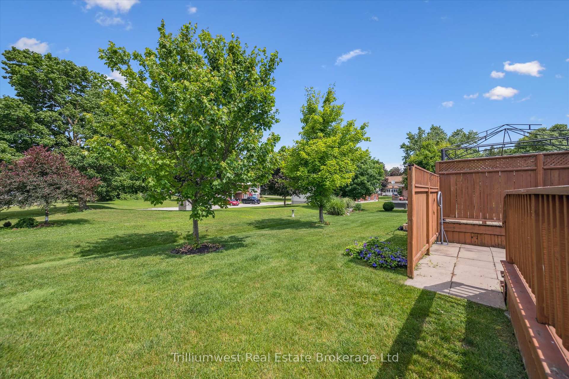 Photo 29 of 410 Catherine Street, North Huron, Wingham — HOMEH