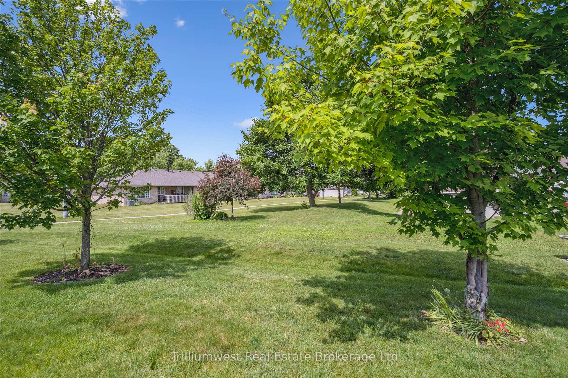 Photo 30 of 410 Catherine Street, North Huron, Wingham — HOMEH