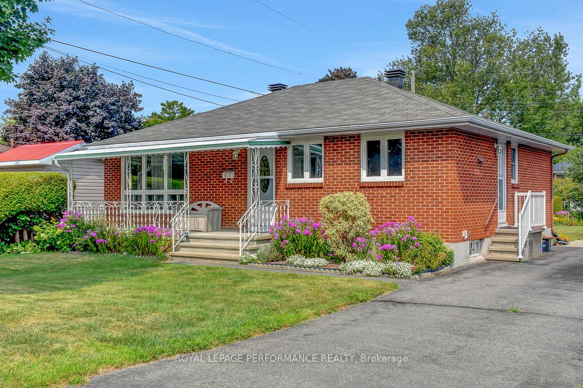 Photo 2 of 617 Gardenvale Road, Ottawa, Castle Heights/Rideau High — HOMEH