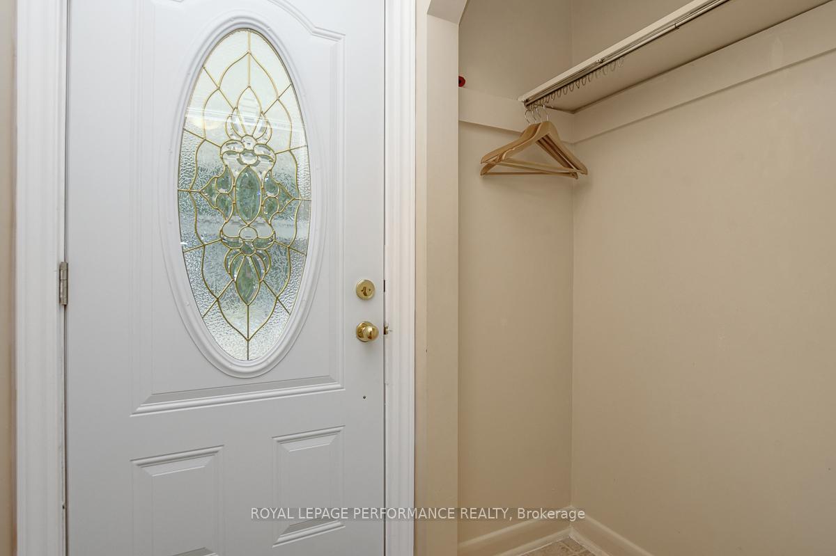 Photo 3 of 617 Gardenvale Road, Ottawa, Castle Heights/Rideau High — HOMEH