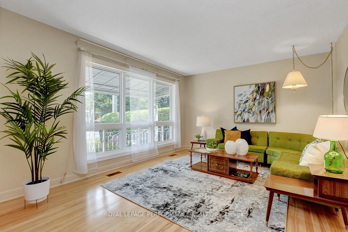Photo 4 of 617 Gardenvale Road, Ottawa, Castle Heights/Rideau High — HOMEH