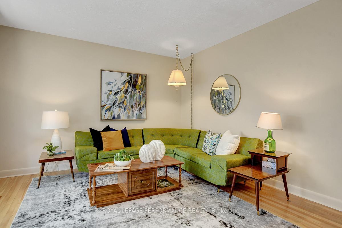 Photo 5 of 617 Gardenvale Road, Ottawa, Castle Heights/Rideau High — HOMEH