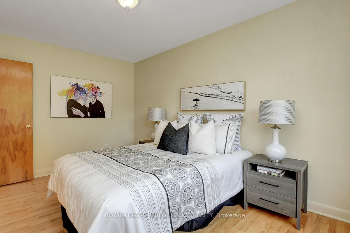 Photo 13 of 617 Gardenvale Road, Ottawa, Castle Heights/Rideau High — HOMEH