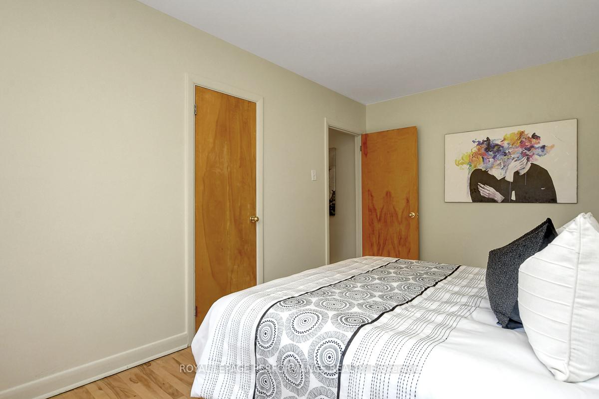 Photo 15 of 617 Gardenvale Road, Ottawa, Castle Heights/Rideau High — HOMEH