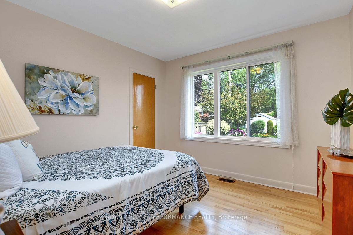 Photo 18 of 617 Gardenvale Road, Ottawa, Castle Heights/Rideau High — HOMEH