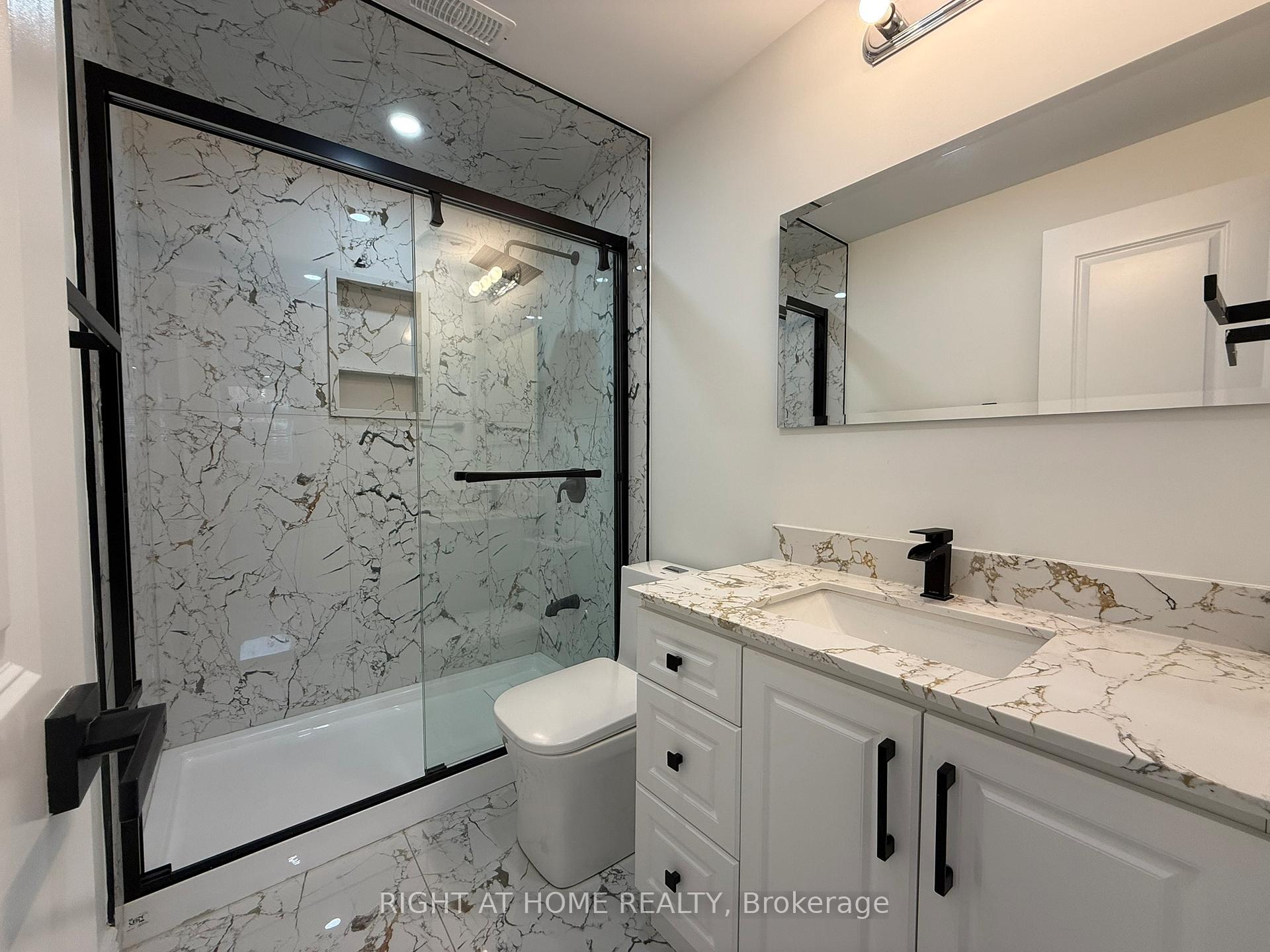 Photo 4 of 1721 Thames Cirle Circle, Milton, Bowes — HOMEH