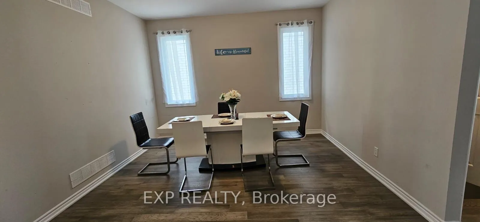 Photo 7 of 7878 Seabiscuit Drive, Niagara Falls, Ascot — HOMEH