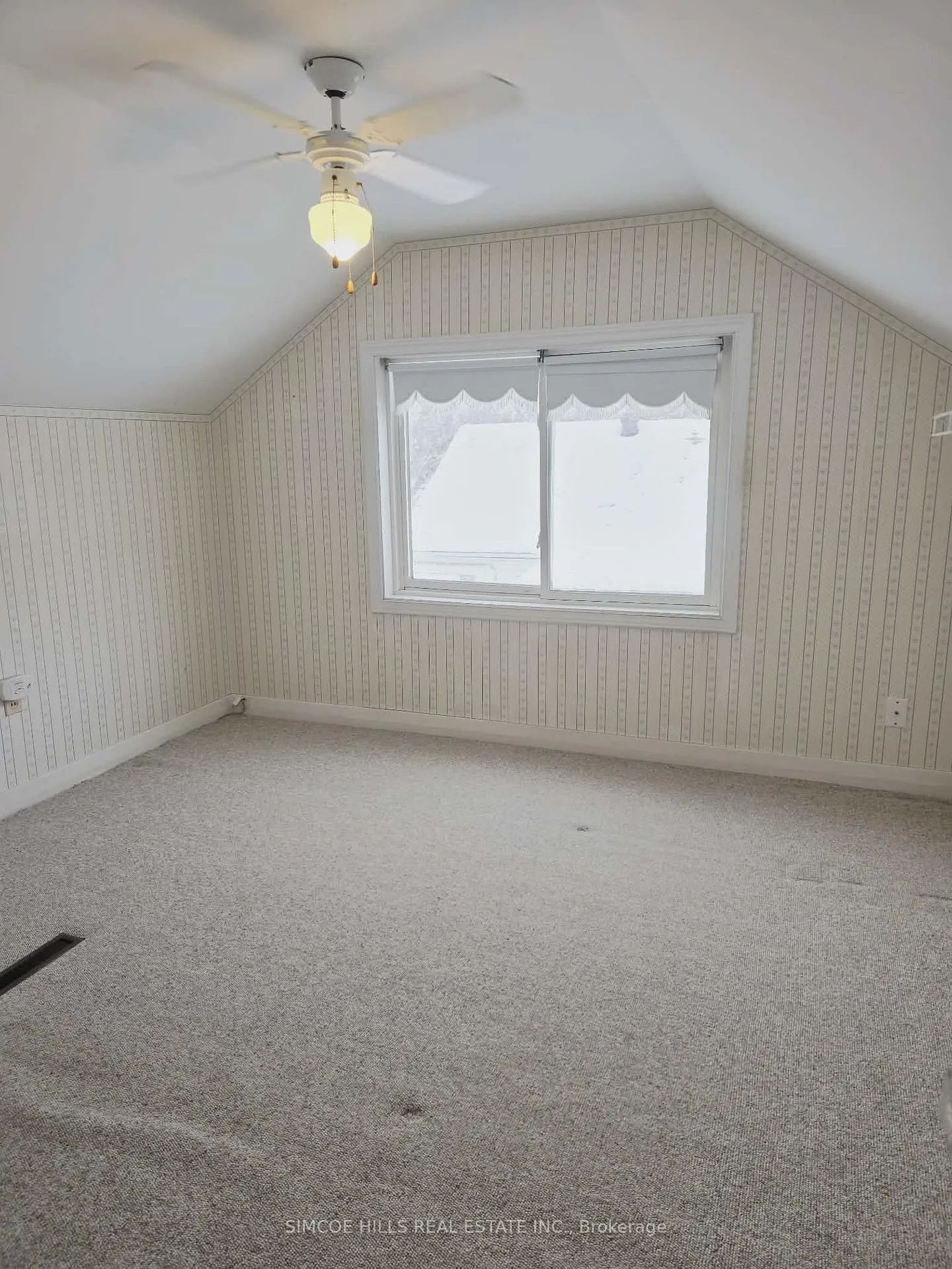 Photo 11 of 326 Harvey Street, Orillia — HOMEH