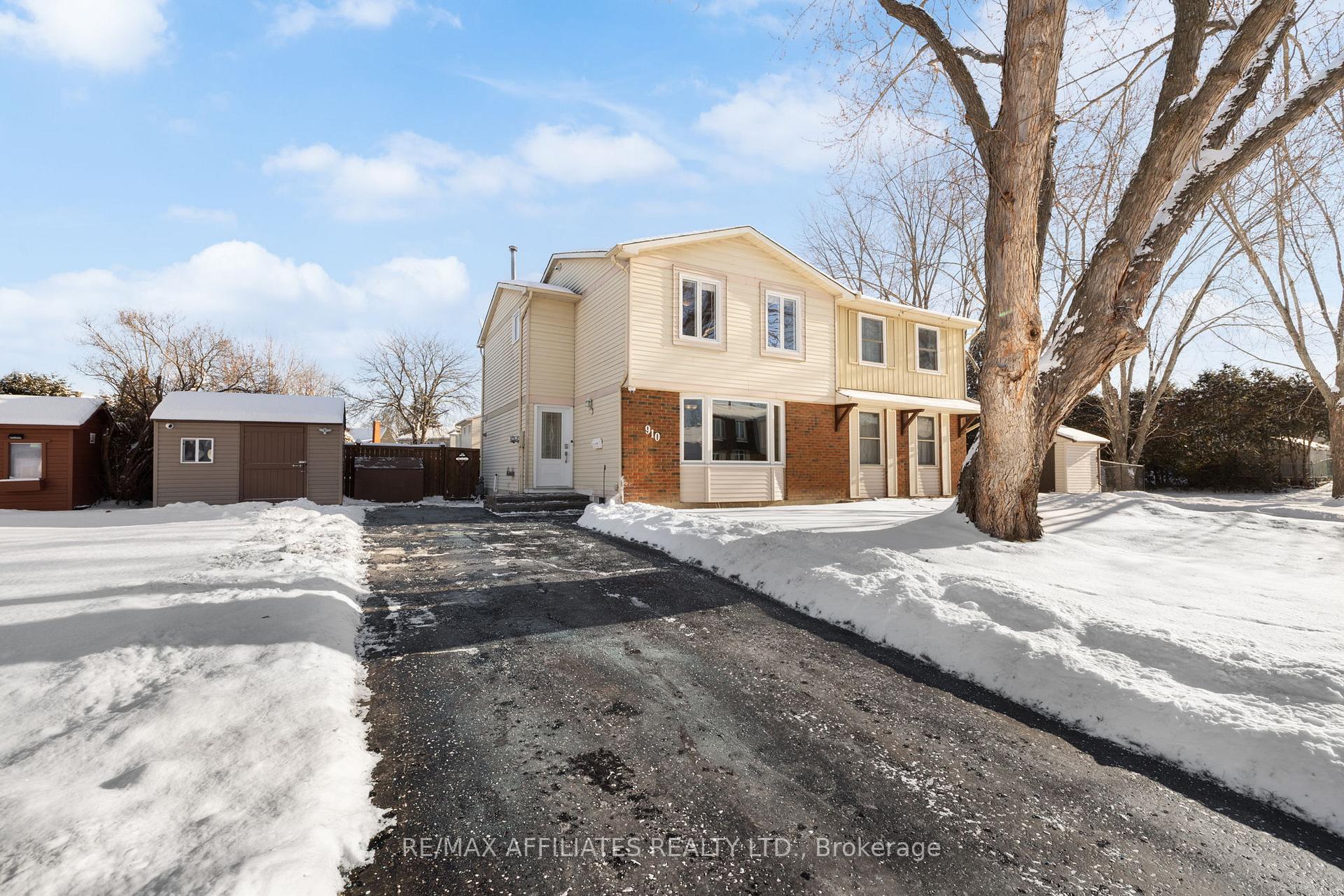 Photo 2 of 910 Borland Drive, Ottawa, Chatelaine Village — HOMEH