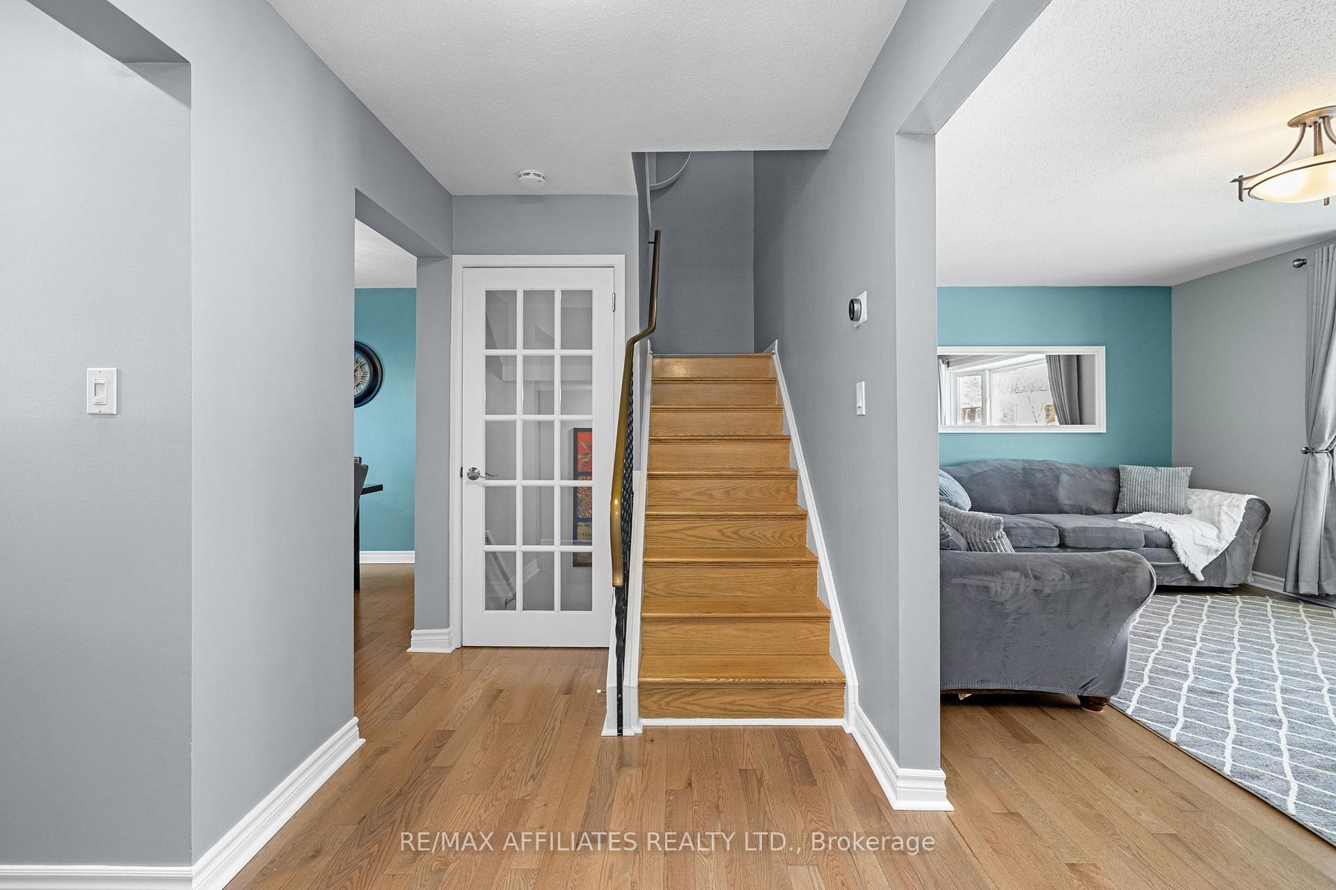 Photo 6 of 910 Borland Drive, Ottawa, Chatelaine Village — HOMEH