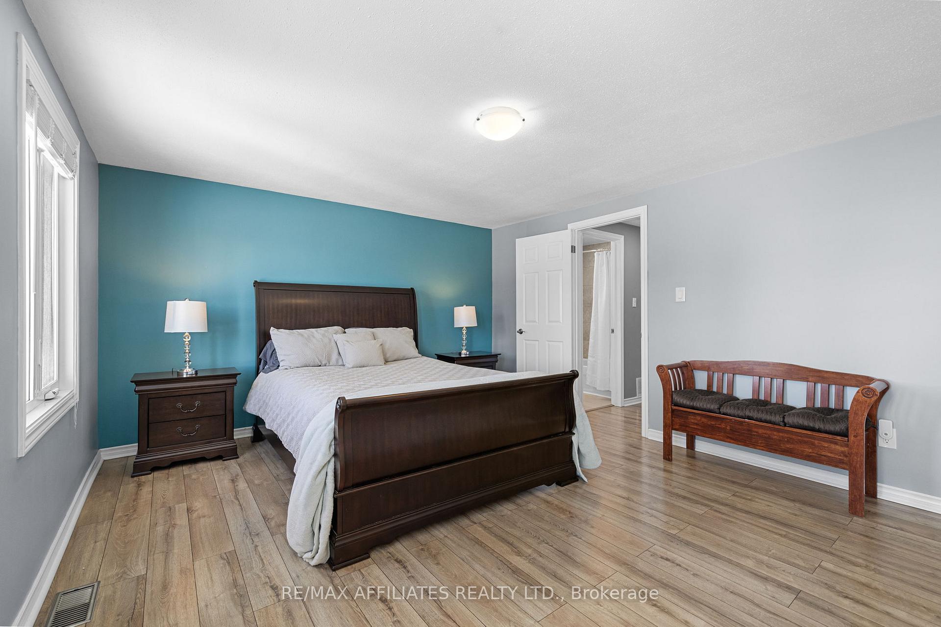 Photo 25 of 910 Borland Drive, Ottawa, Chatelaine Village — HOMEH