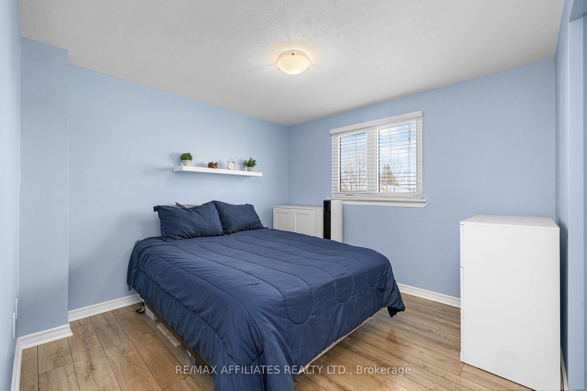 Photo 29 of 910 Borland Drive, Ottawa, Chatelaine Village — HOMEH