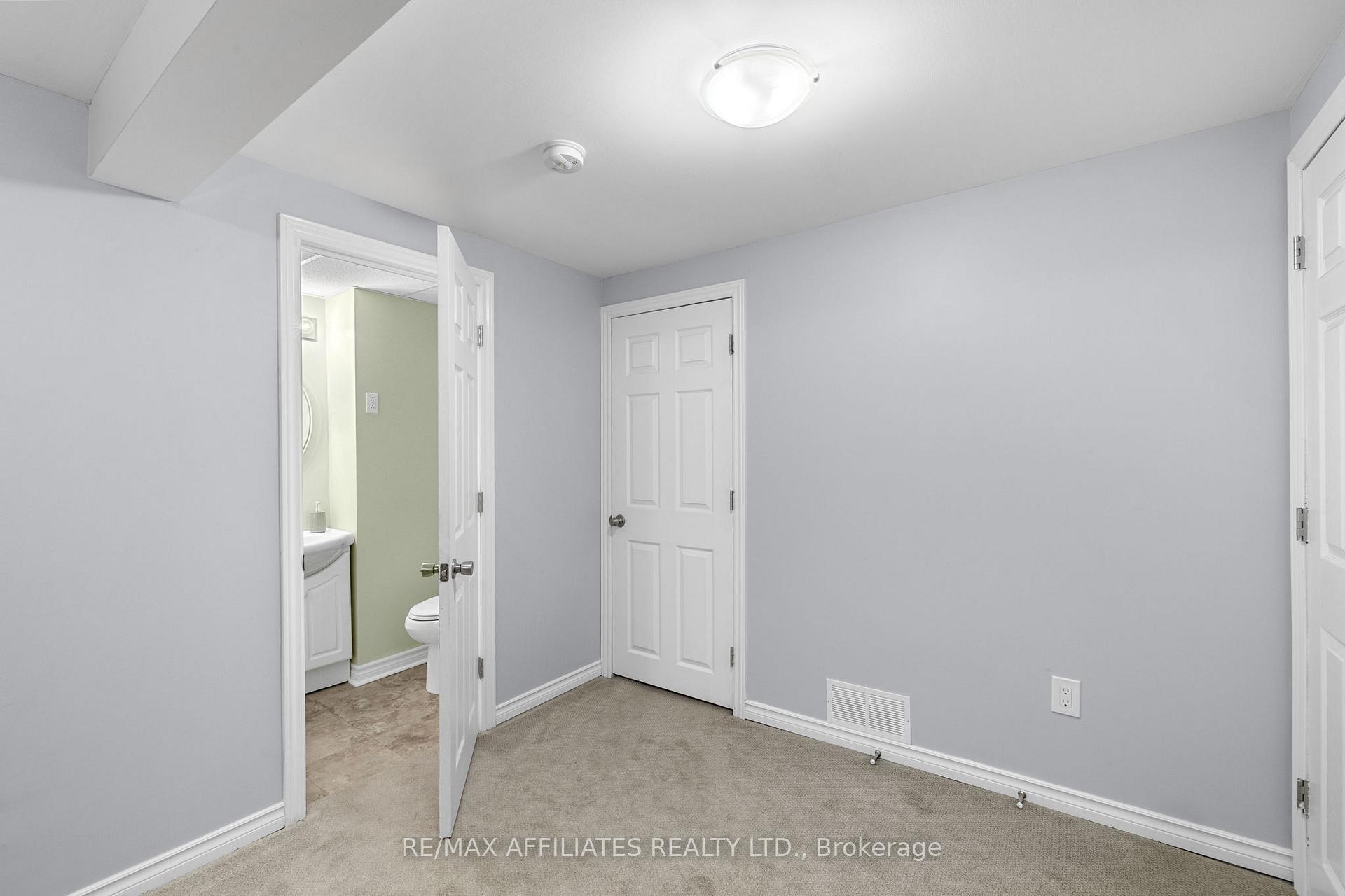 Photo 39 of 910 Borland Drive, Ottawa, Chatelaine Village — HOMEH