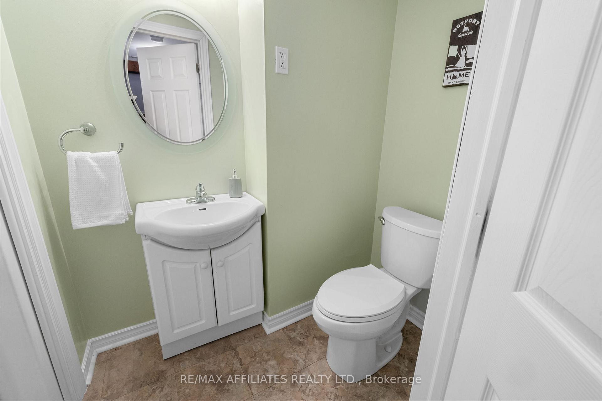 Photo 40 of 910 Borland Drive, Ottawa, Chatelaine Village — HOMEH
