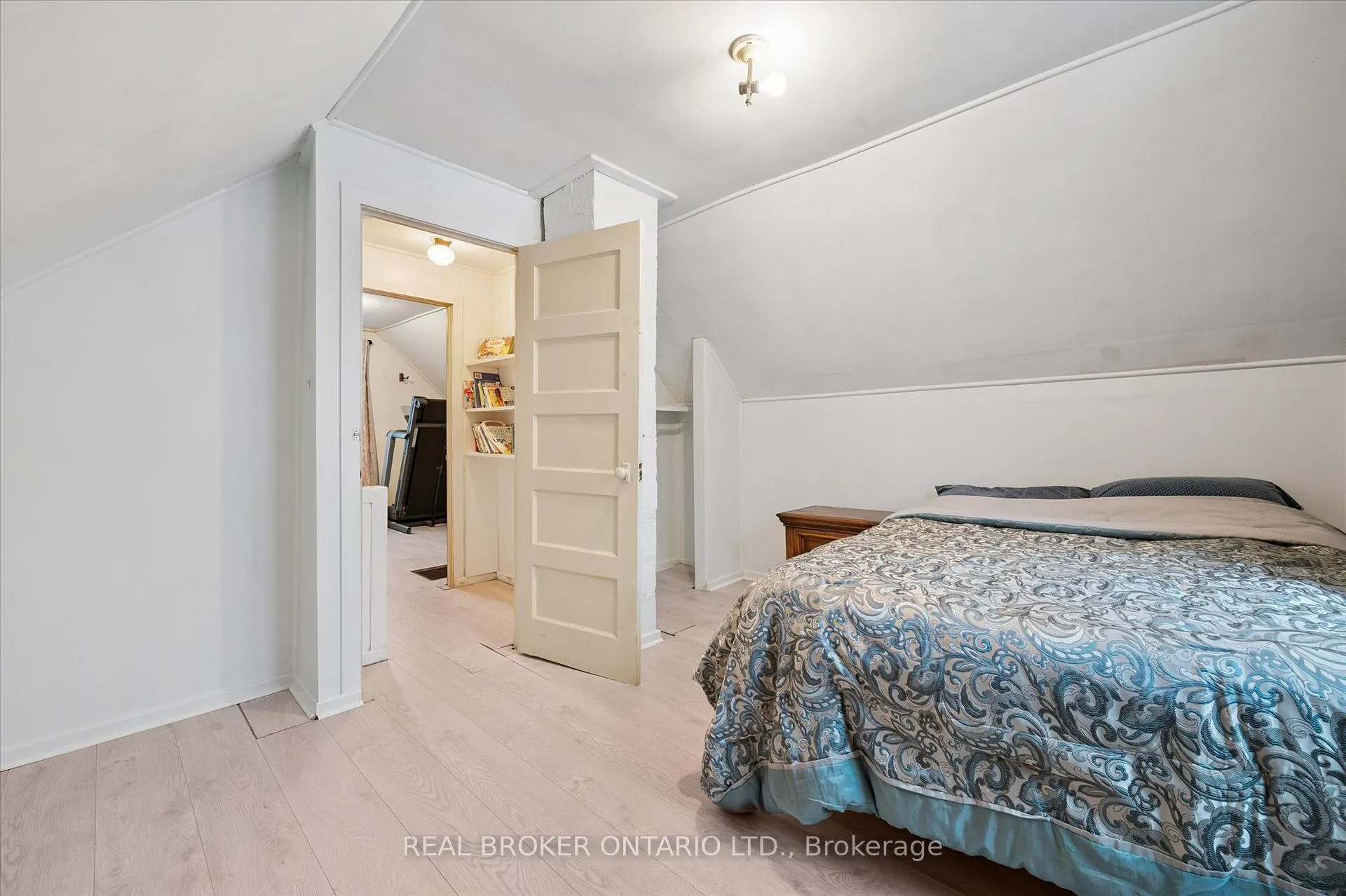 Photo 18 of 429 Clayton Street, North Perth, Listowel — HOMEH