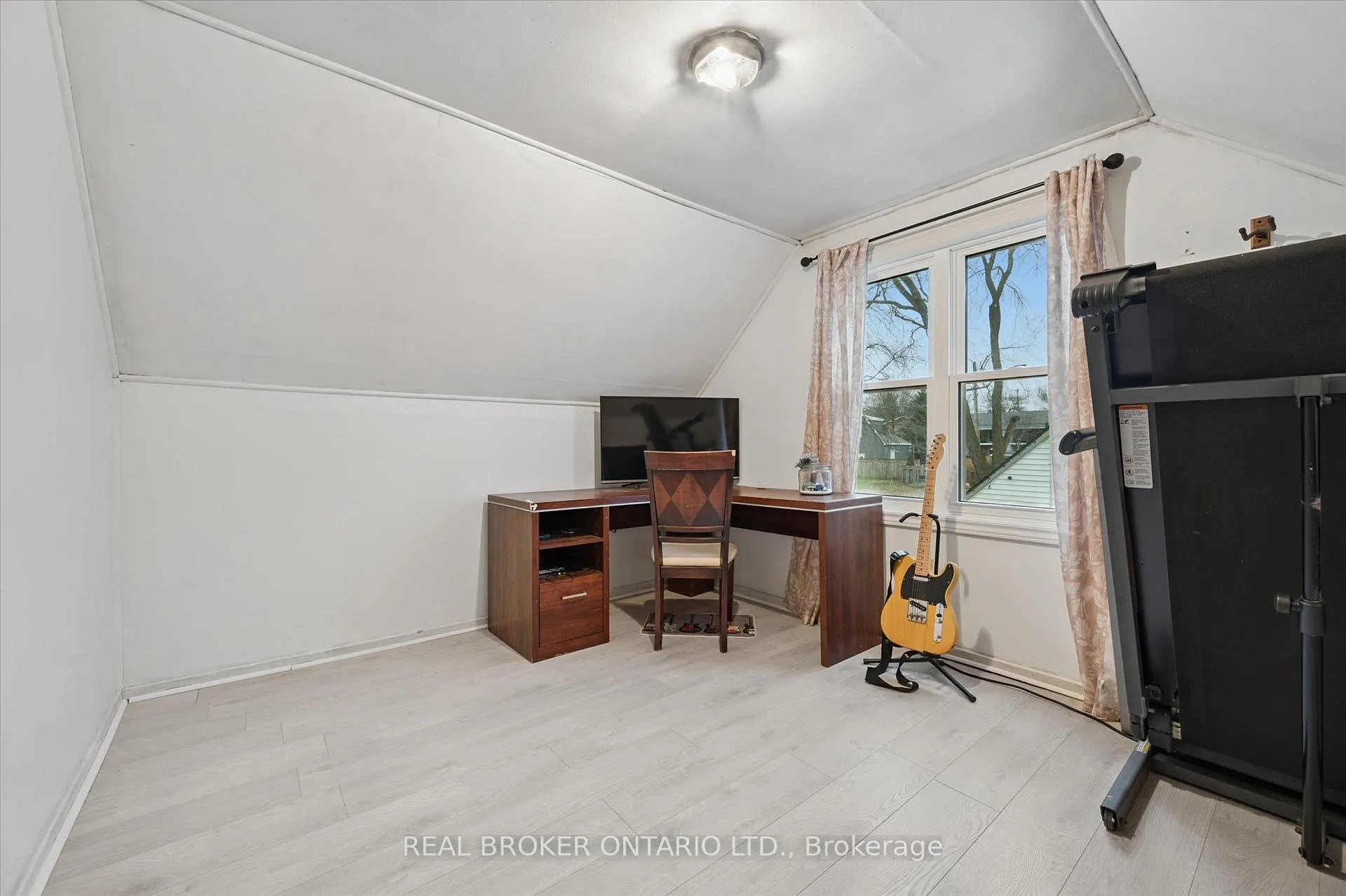 Photo 19 of 429 Clayton Street, North Perth, Listowel — HOMEH