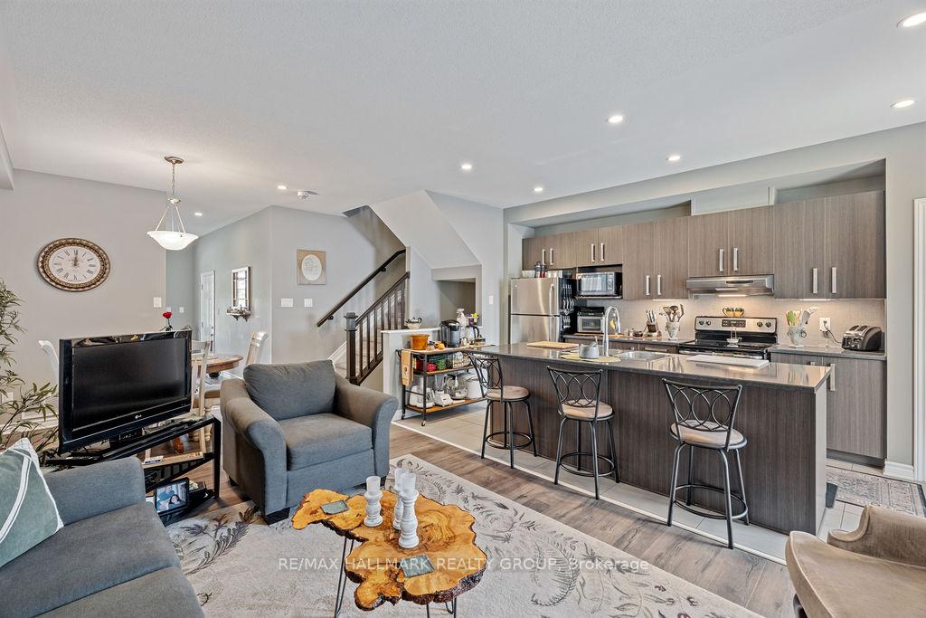 Photo 11 of 246 Yellowcress Way, Ottawa, Avalon West — HOMEH