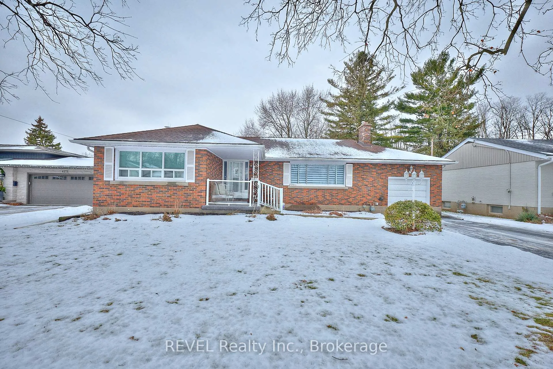 Photo 2 of 6361 Clare Crescent, Niagara Falls, Dorchester — HOMEH