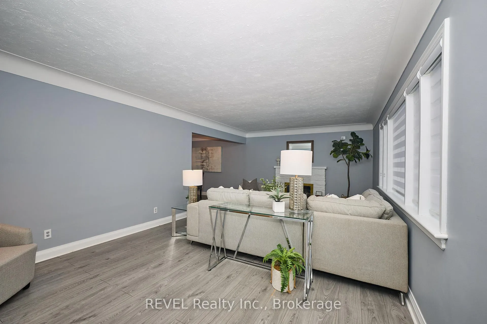 Photo 6 of 6361 Clare Crescent, Niagara Falls, Dorchester — HOMEH